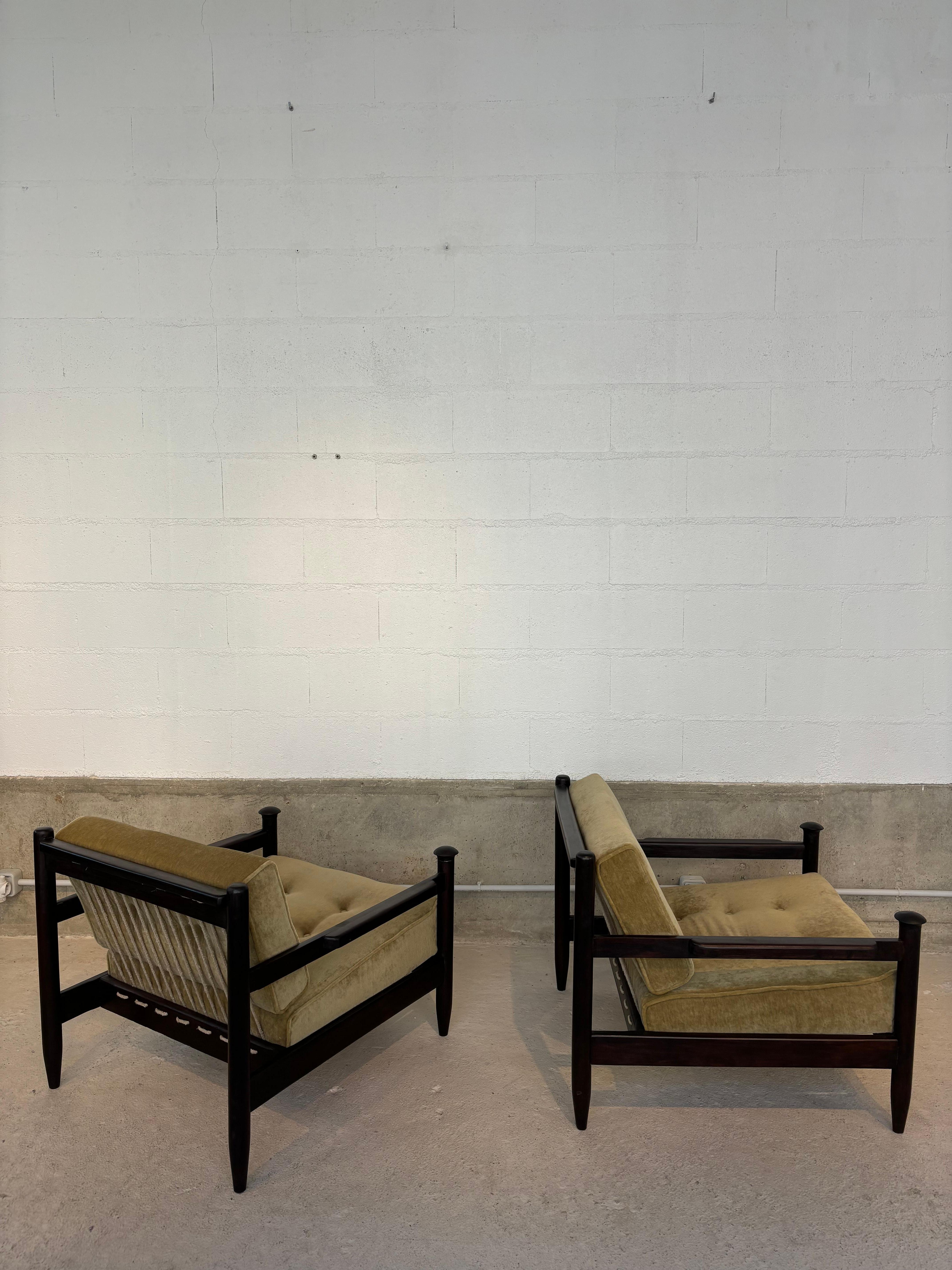 Paire de fauteuils de Michel Arnoult en vente 12