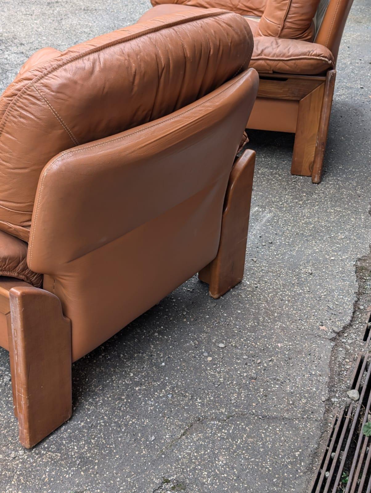 Paire de fauteuils brutalistes par Mobilgirgi, 1970 Bon état - En vente à Medesano, Parma
