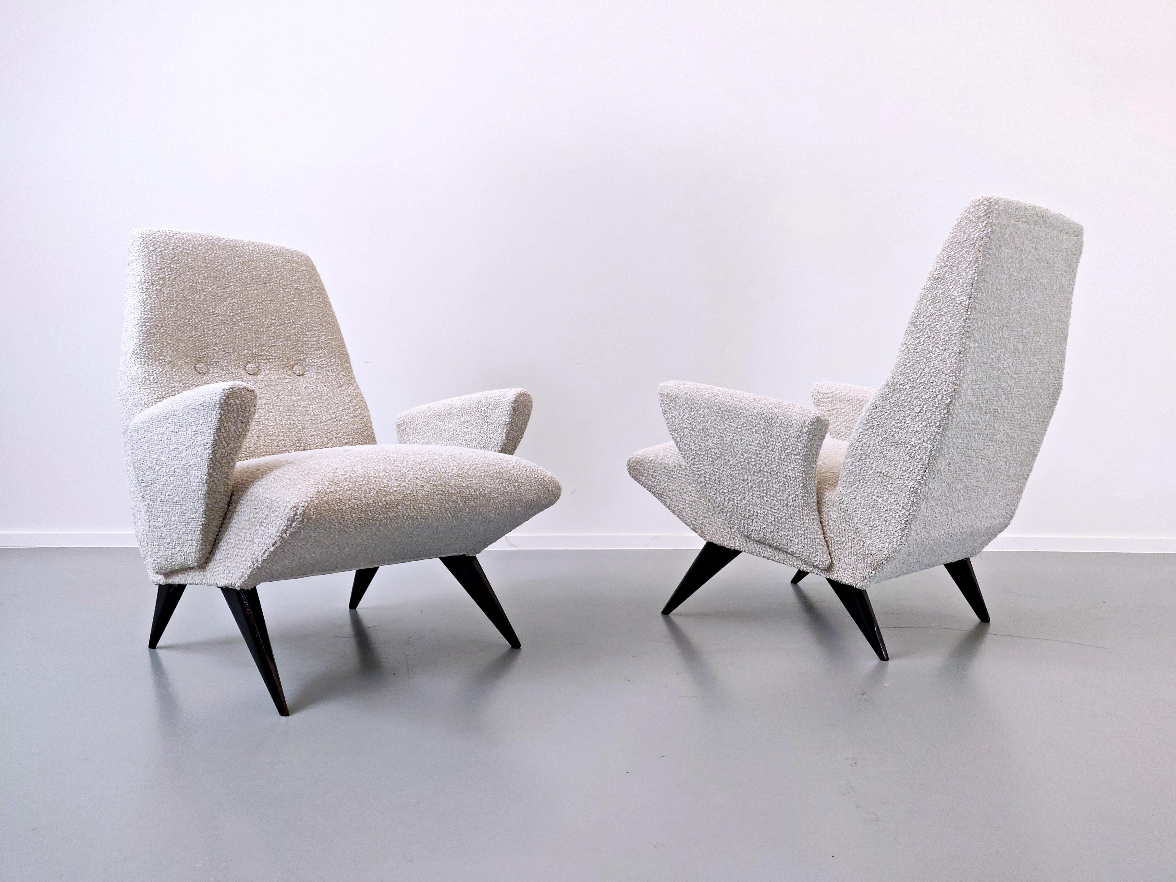 Pair of Mid-Century Modern  Armchairs by Nino Zoncada for Frimar, Italy  In Good Condition In Brussels, BE
