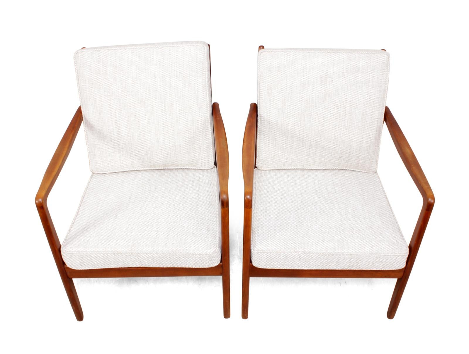 Mid-20th Century Pair of Armchairs by Ole Wancher for France and Son, circa 1950