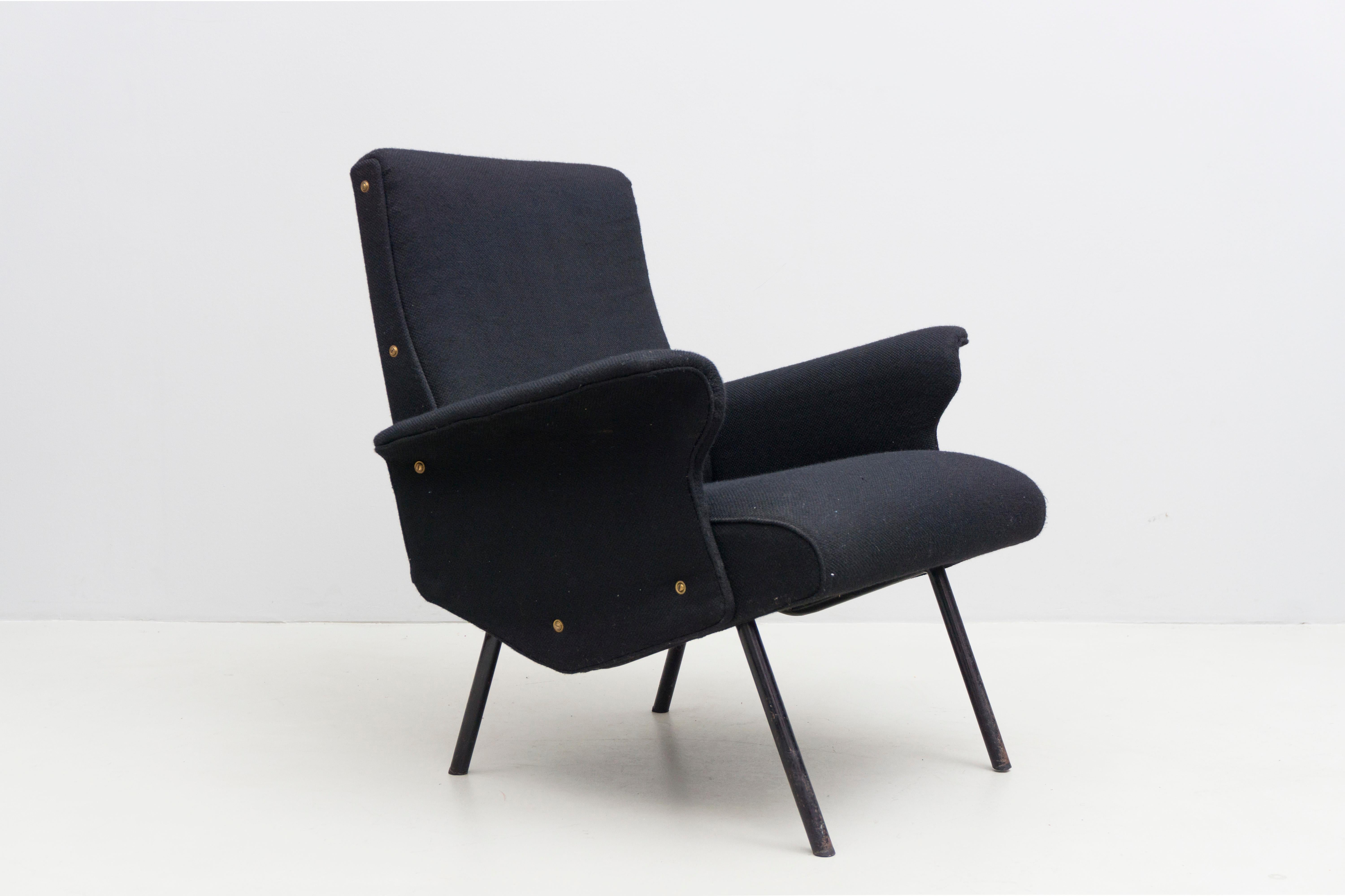 Mid-Century Modern Pair of Armchairs by Osvaldo Borsani, black wool, manufactured by TECNO, 1955