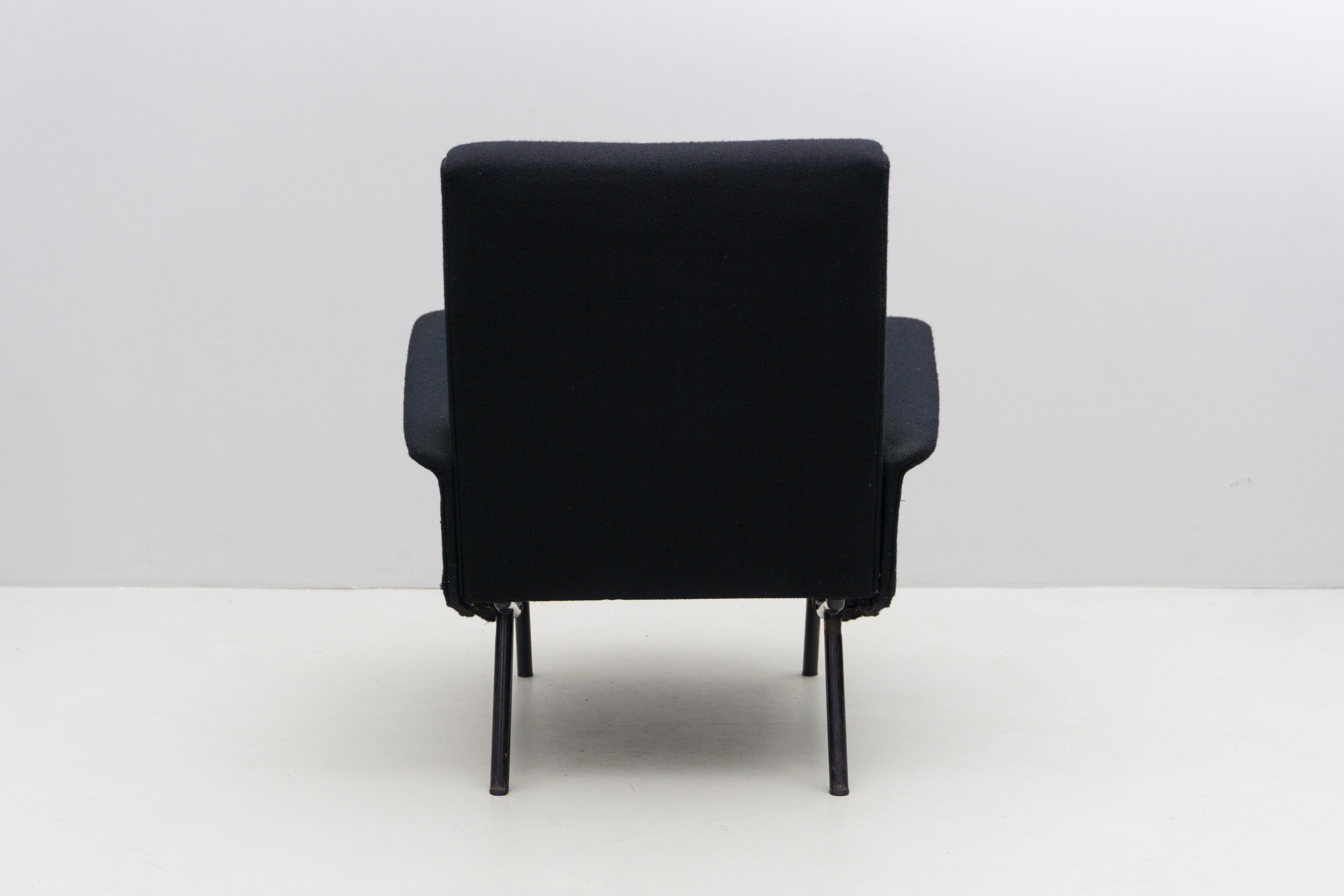 Lacquered Pair of Armchairs by Osvaldo Borsani, black wool, manufactured by TECNO, 1955