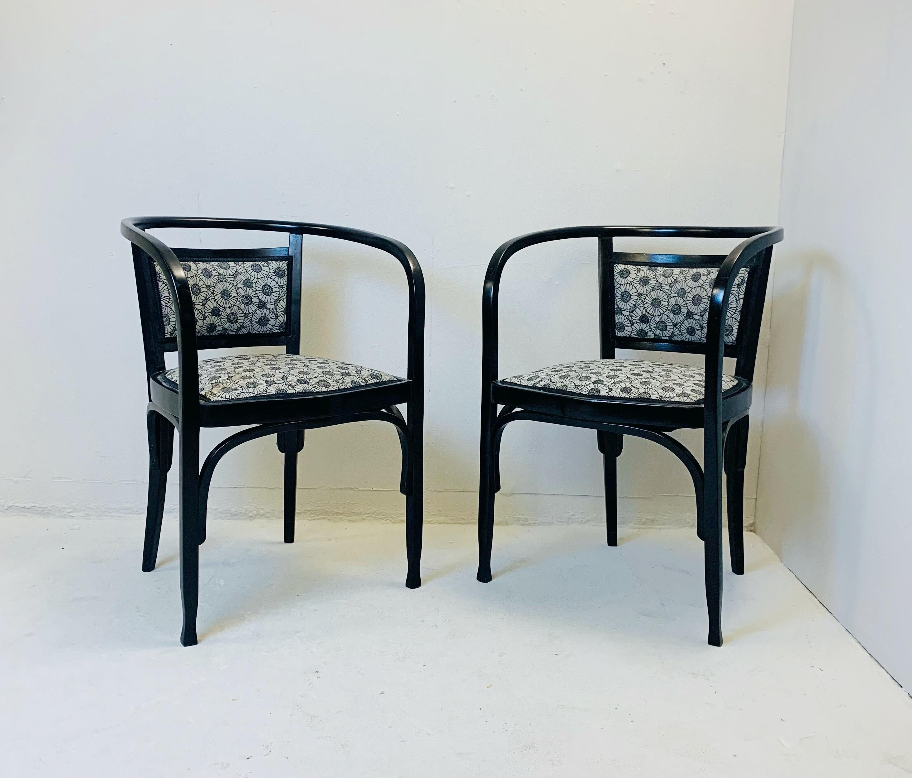 Paire de fauteuils d'Otto Wagner.
