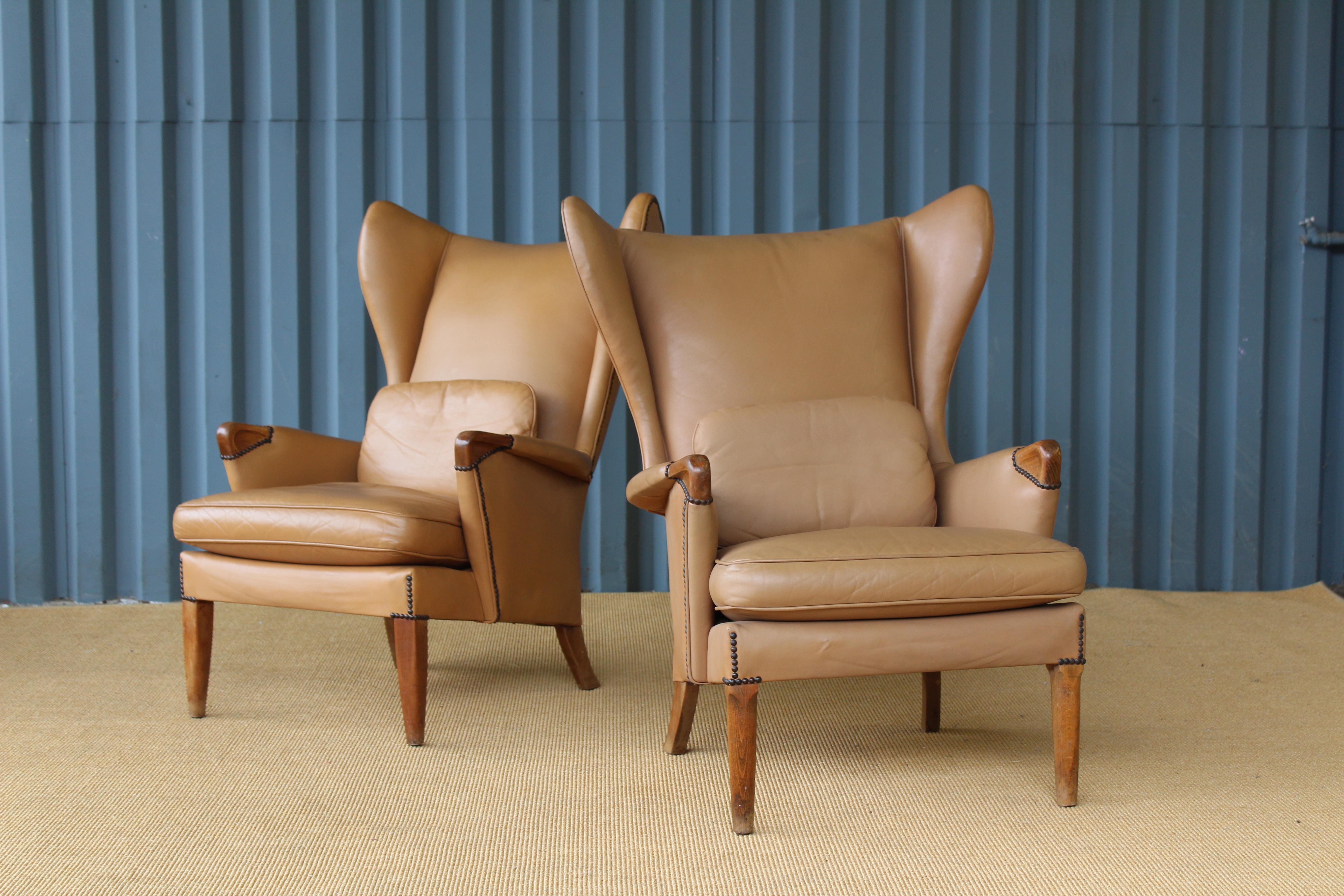 Mid-Century Modern Pair of Armchairs by Parker Knoll, United Kingdom, 1950s