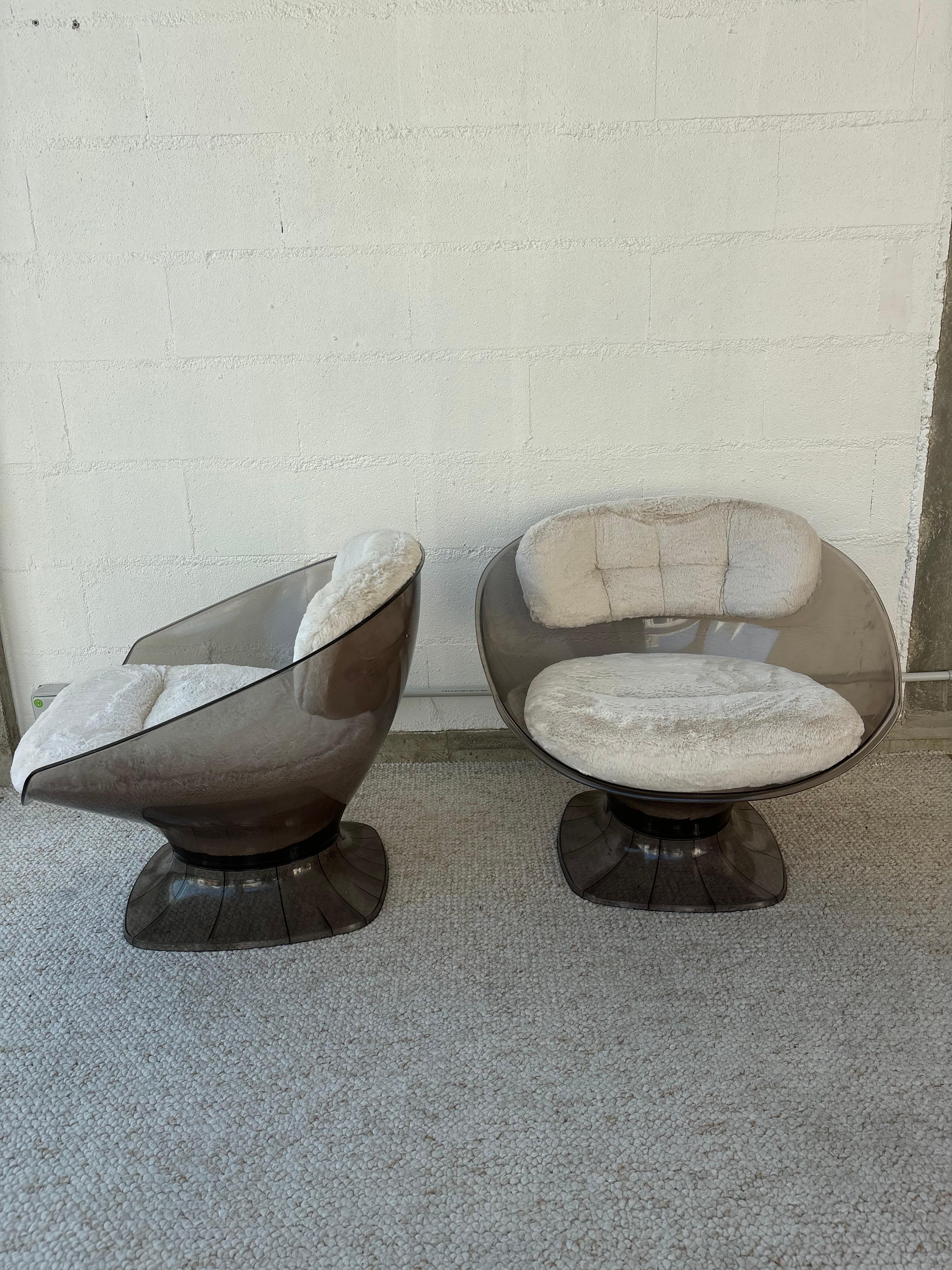 Pair of armchairs by Raphael Raffel For Sale 4