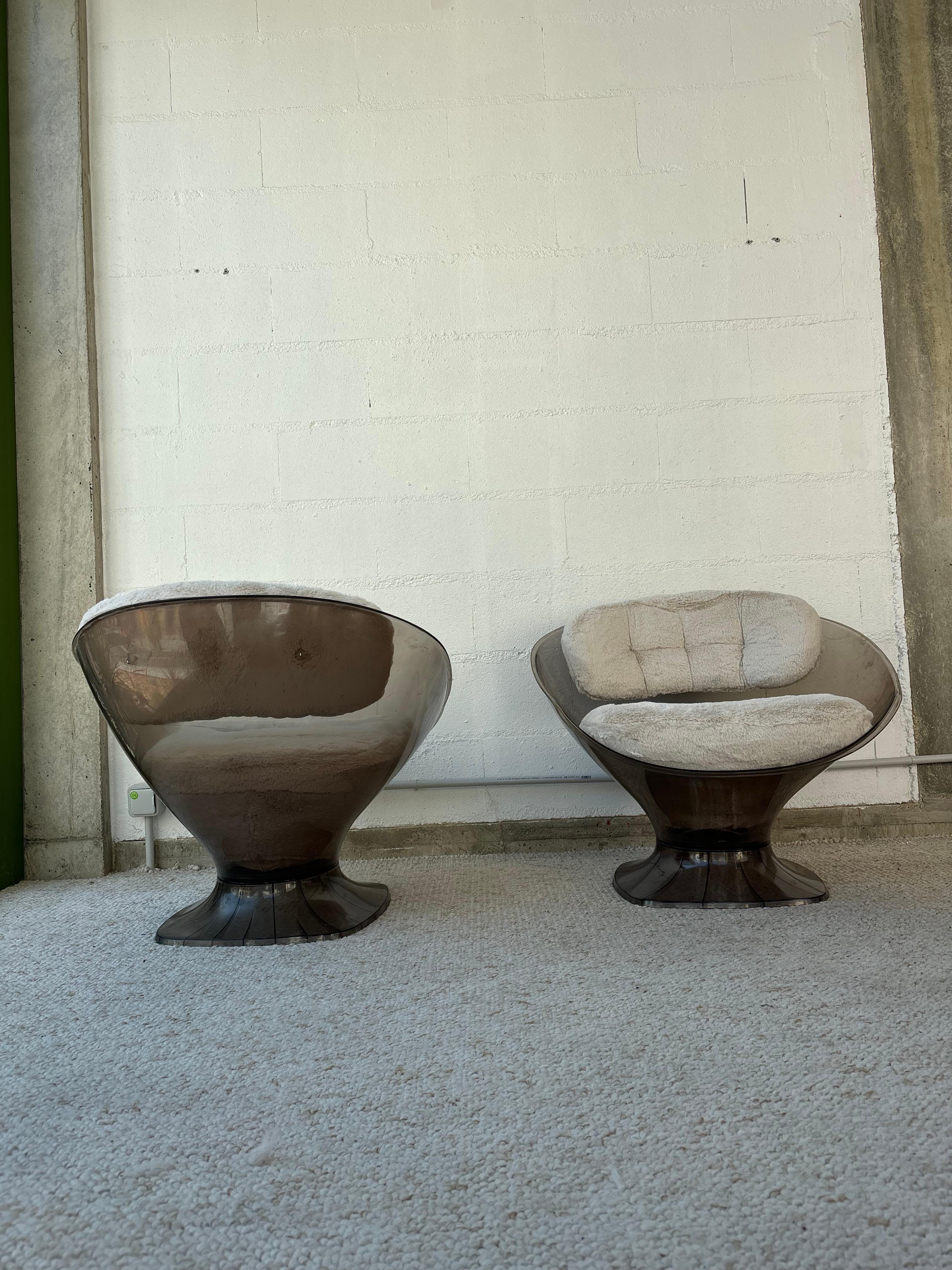 Pair of armchairs by Raphael Raffel For Sale 1