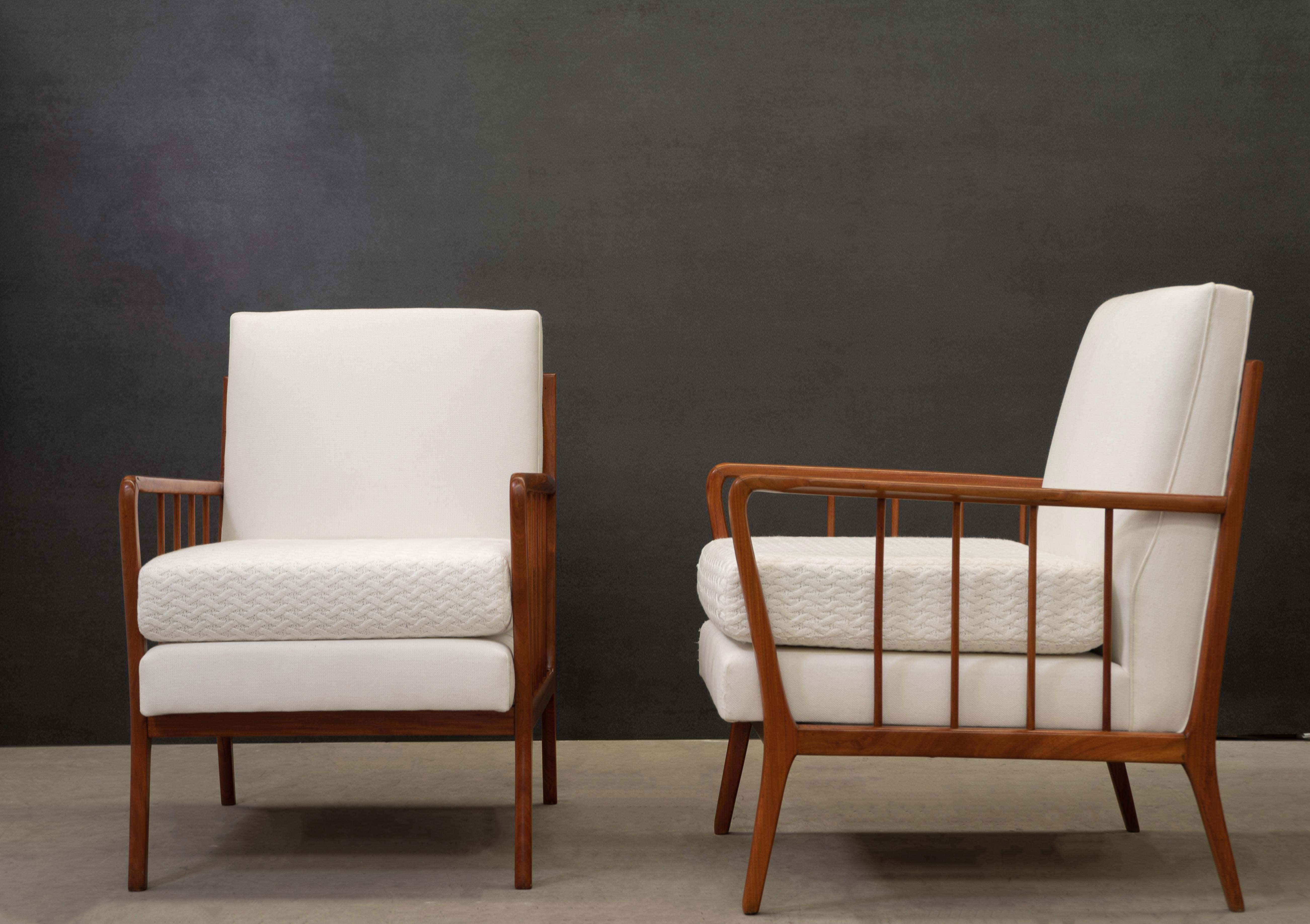 Mid-Century Modern Pair of Armchairs by Rino Levi, Brazilian MidCentury Design For Sale