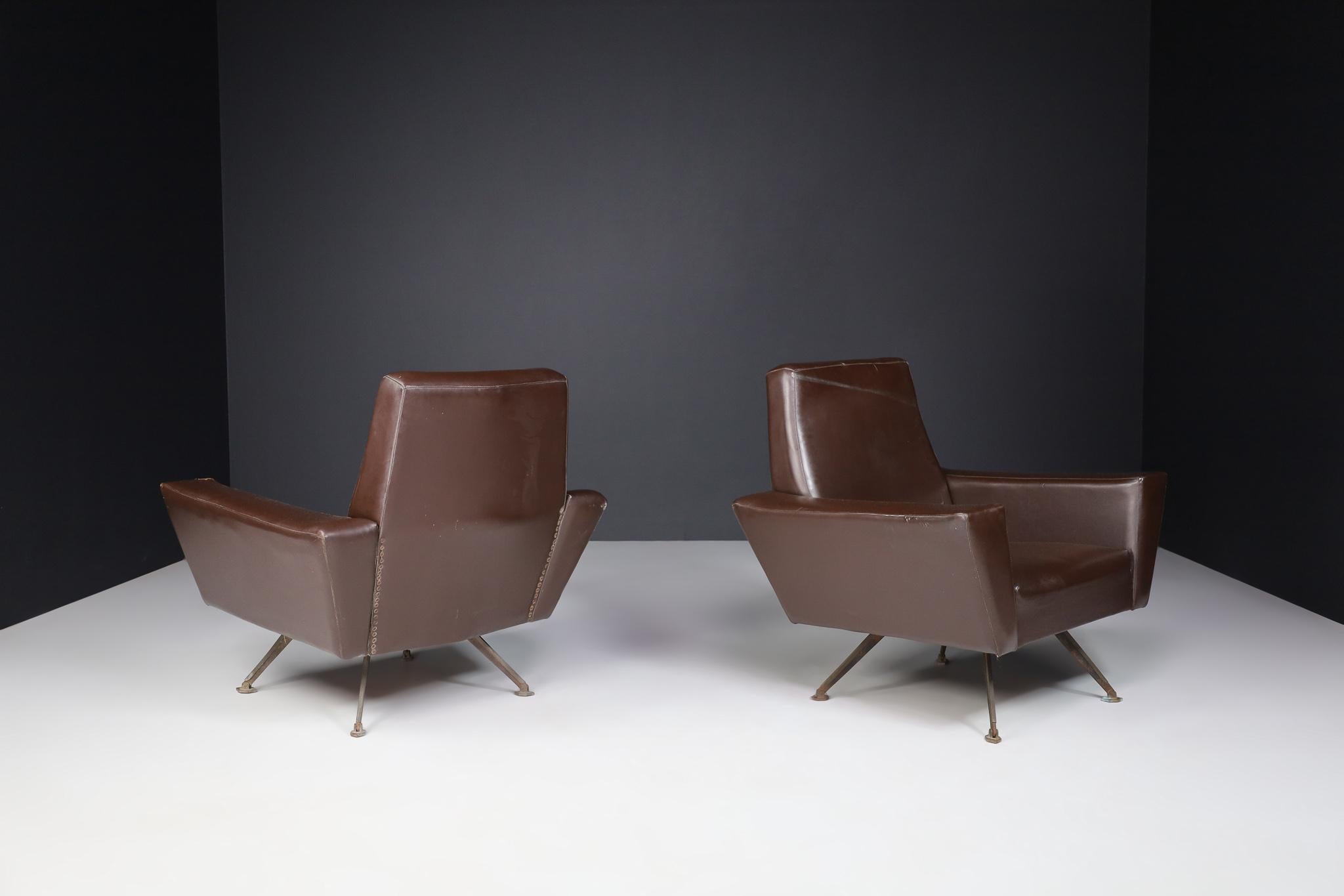 Mid-Century Modern Pair of Armchairs by Studio Tecnico Italy A.P.A. and Designed by Lenzi 1950s For Sale