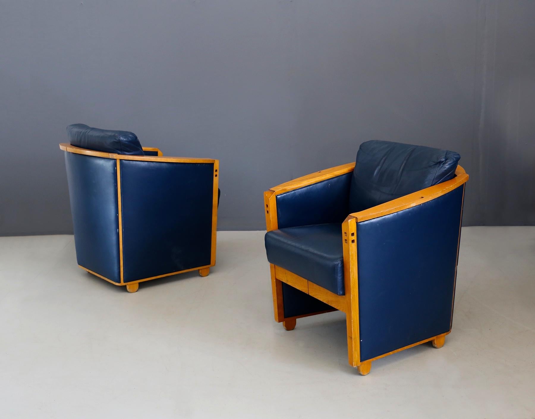 Italian Pair of Armchairs by Umberto Asnago 