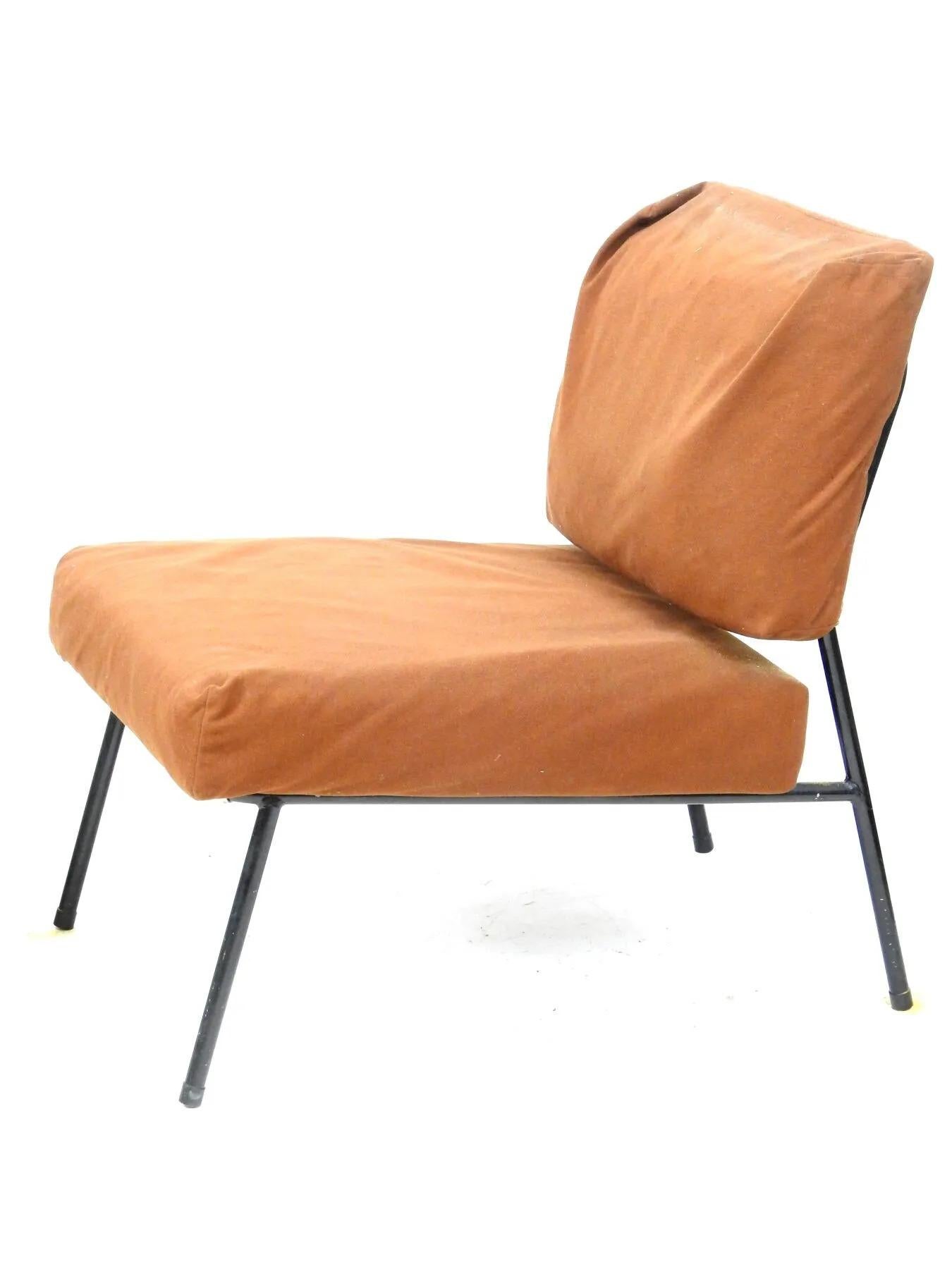 Mid-Century Modern Pair of armchairs circa 1950 in the style of Pierre Guariche For Sale