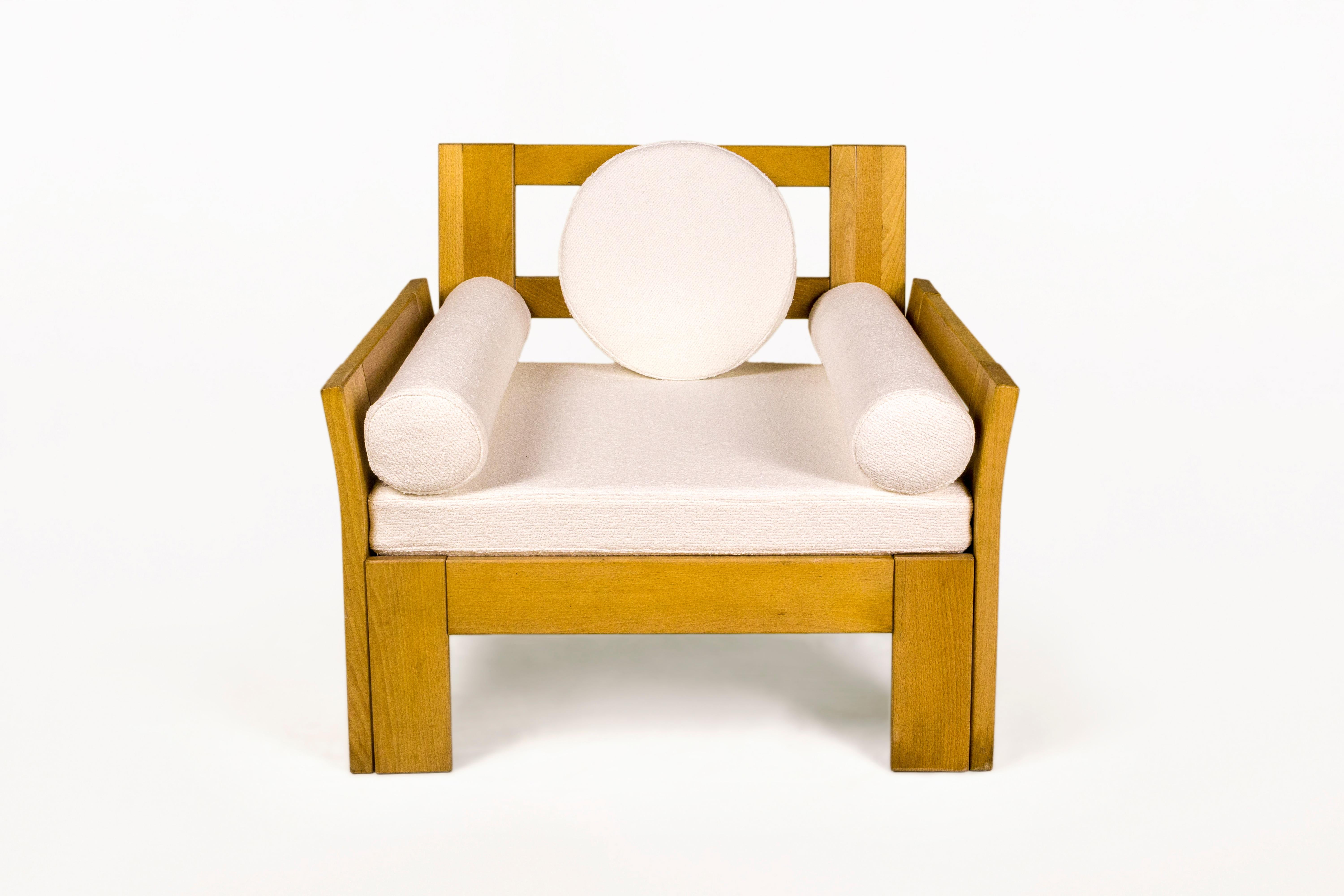 Pair of Armchairs.
Made with ash and with white upholster.
Very decorative.
Solid structure.
Circa 1960, Italy.
Very good vintage condition.
Mid-Century Modern (MCM) is a design movement in interior, product, graphic design, architecture, and urban