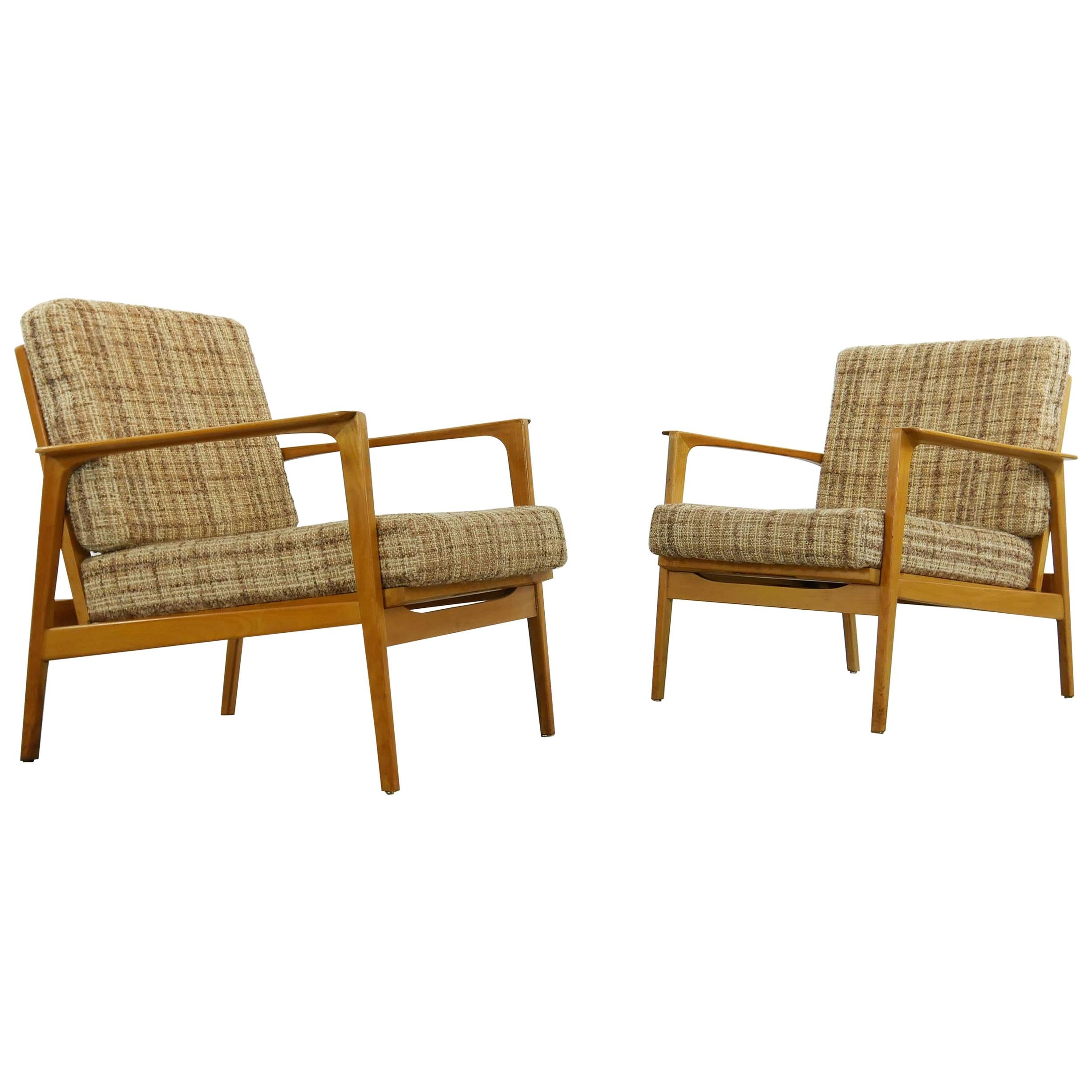 Pair of midcentury Armchairs, Convertible 1960s Lounge-Chairs of Solid Beech