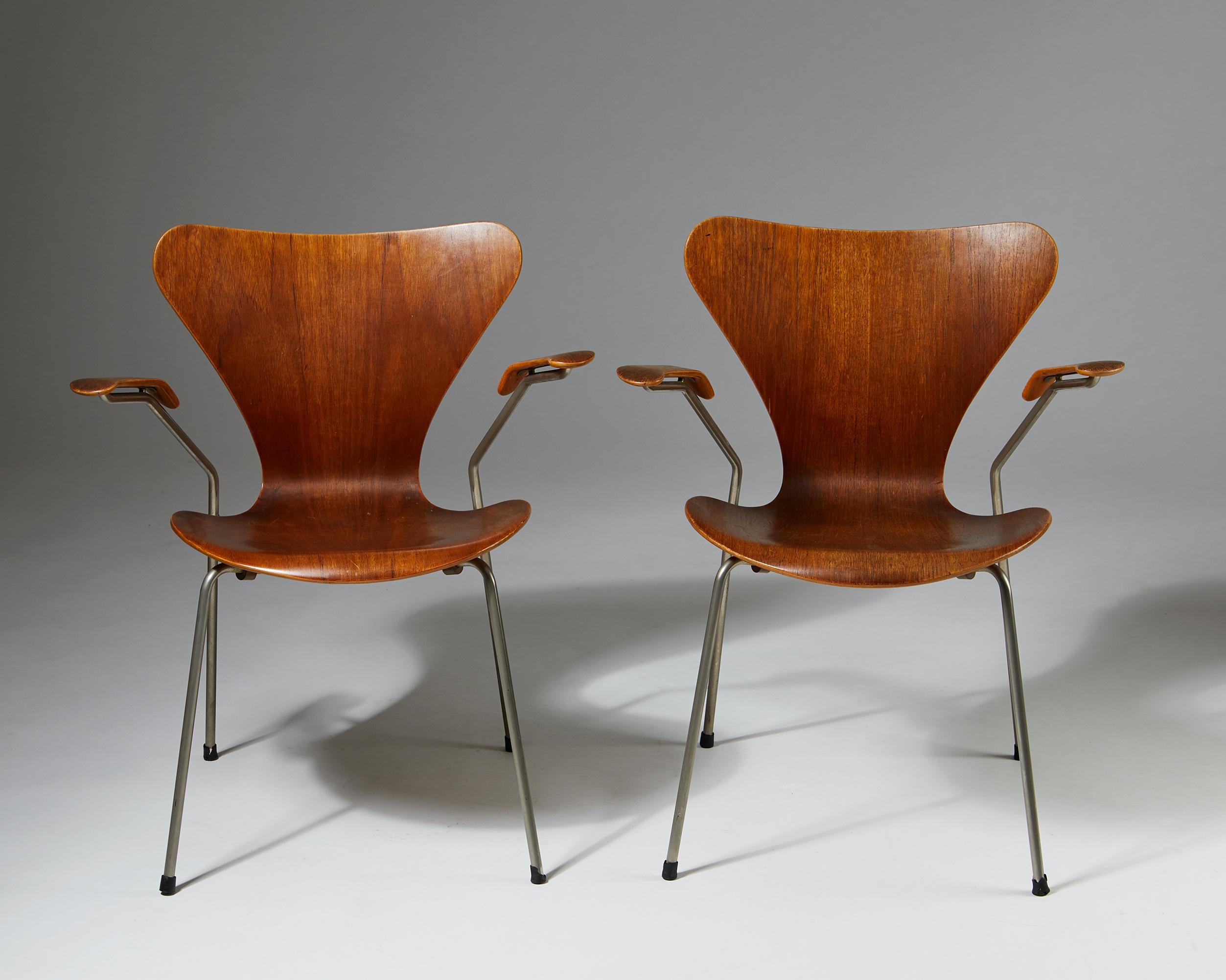 Danish Pair of Armchairs Designed by Arne Jacobsen for Fritz Hansen, Denmark. 1950's. 