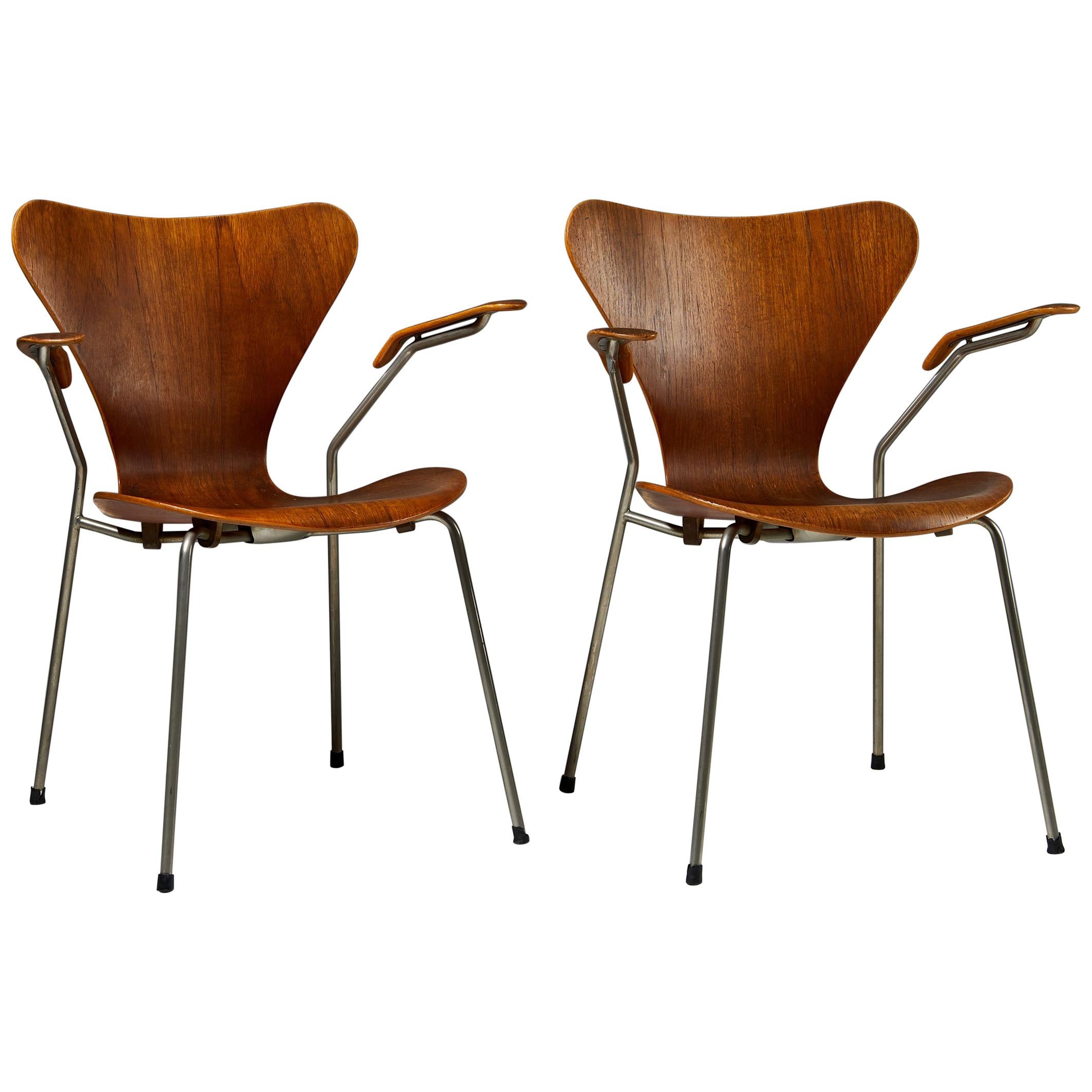 Pair of Armchairs Designed by Arne Jacobsen for Fritz Hansen, Denmark. 1950's. 