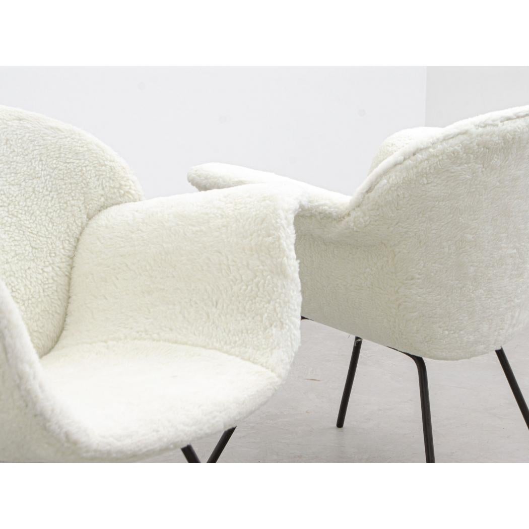 Ein Paar Sessel, entworfen von Carlo Hauner, brasilianisches Mid-Century Modern (20. Jahrhundert) im Angebot