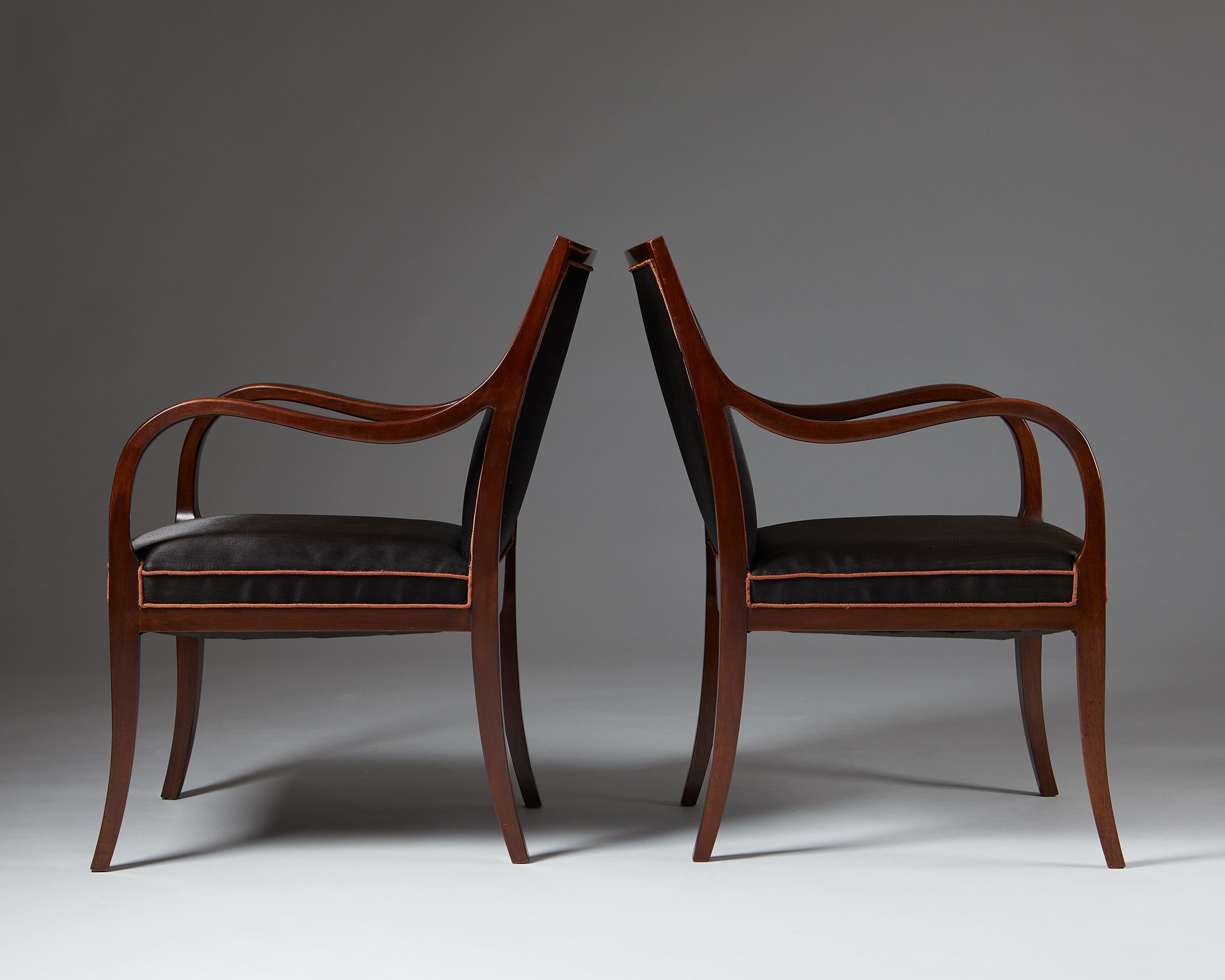 Mid-20th Century Pair of Armchairs Designed by Frits Henningsen for Frits Henningsen, Denmark, 19