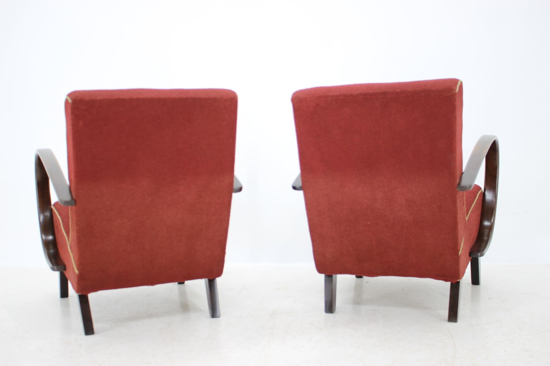 Mid-Century Modern Pair of Armchairs Designed by Jindřich Halabala, 1950s