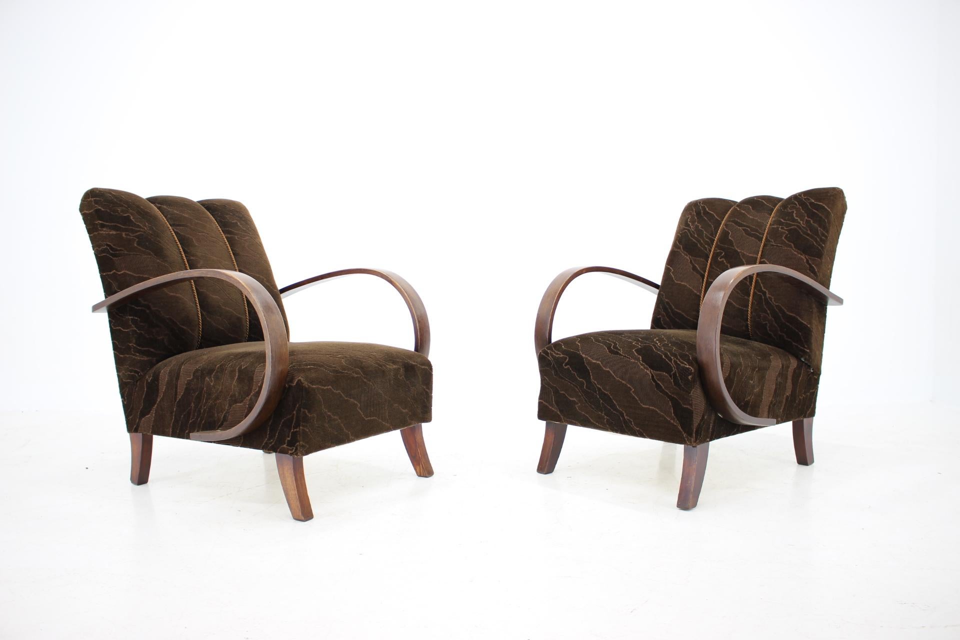 - Made in Czechoslovakia
- Made of beechwood, fabric
- Wooden parts restored
- New upholstery few years ago.
 