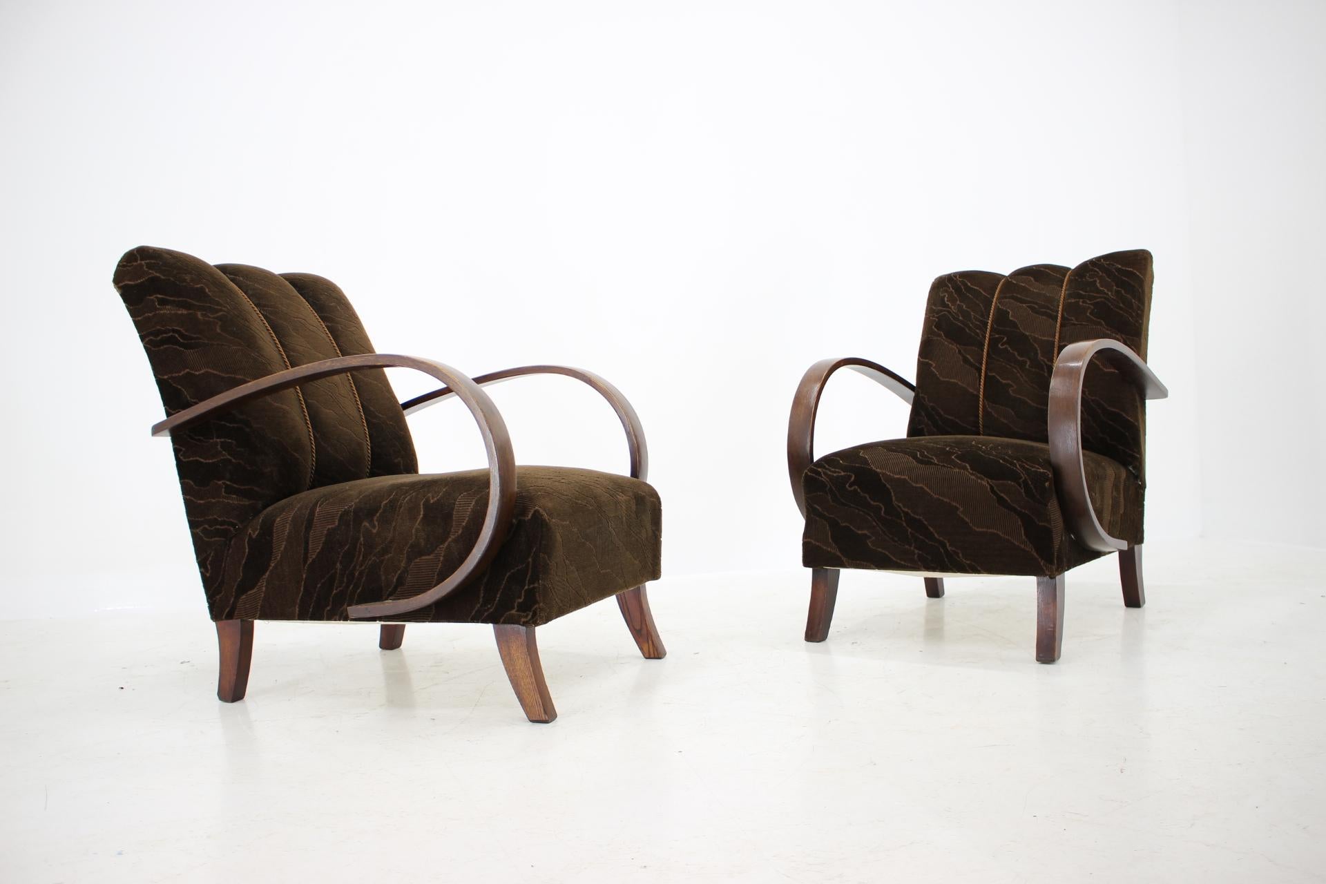 Mid-Century Modern Pair of Armchairs Designed by Jindřich Halabala, 1950s 'renovated'