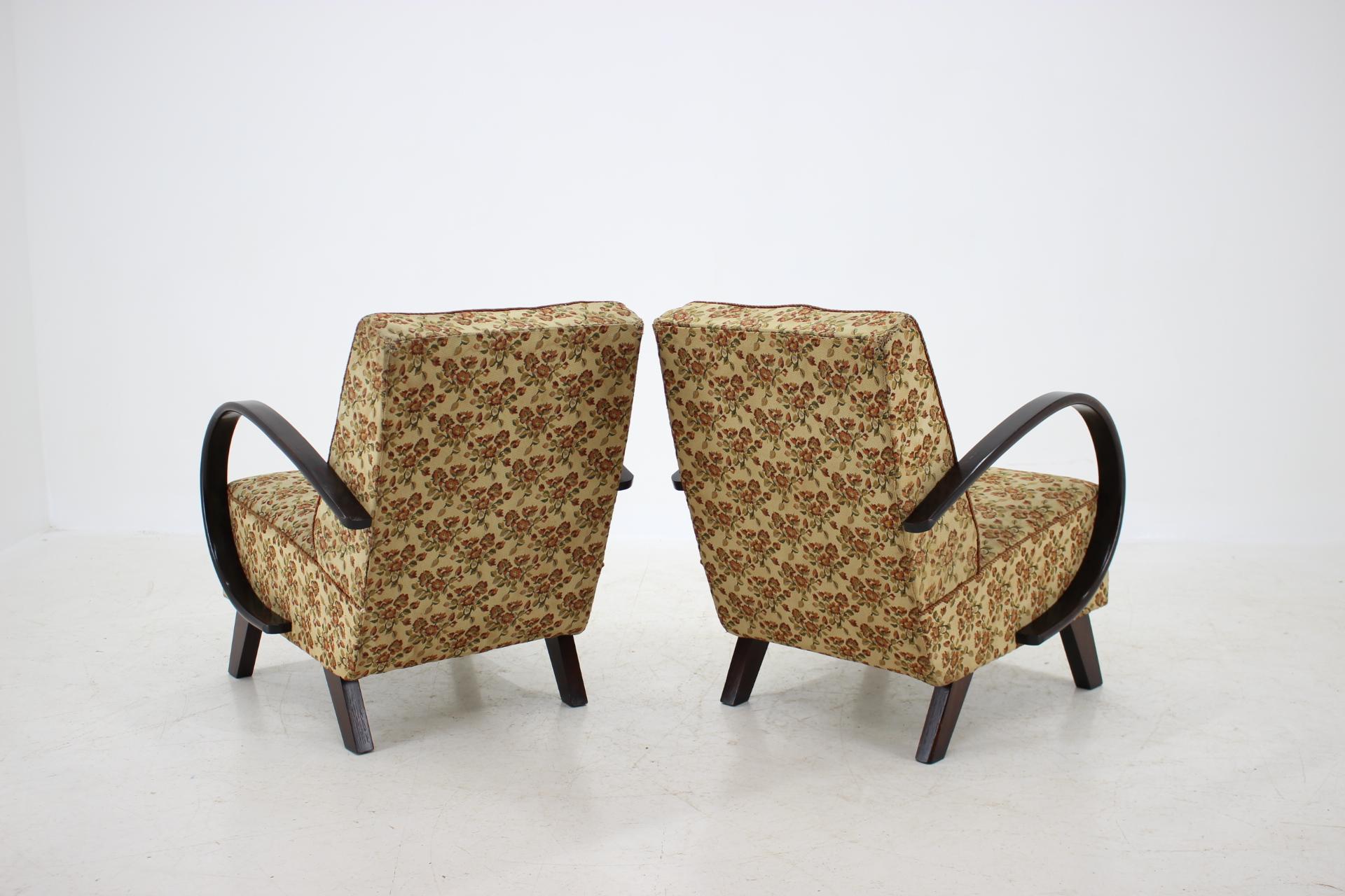 Pair of Armchairs Designed by Jindřich Halabala, 1960s In Good Condition For Sale In Praha, CZ