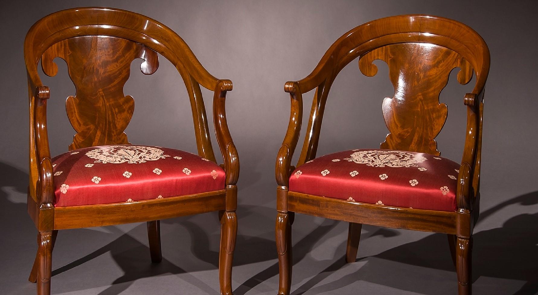 Ein Paar Sessel En Gondoles (amerikanisch) im Angebot