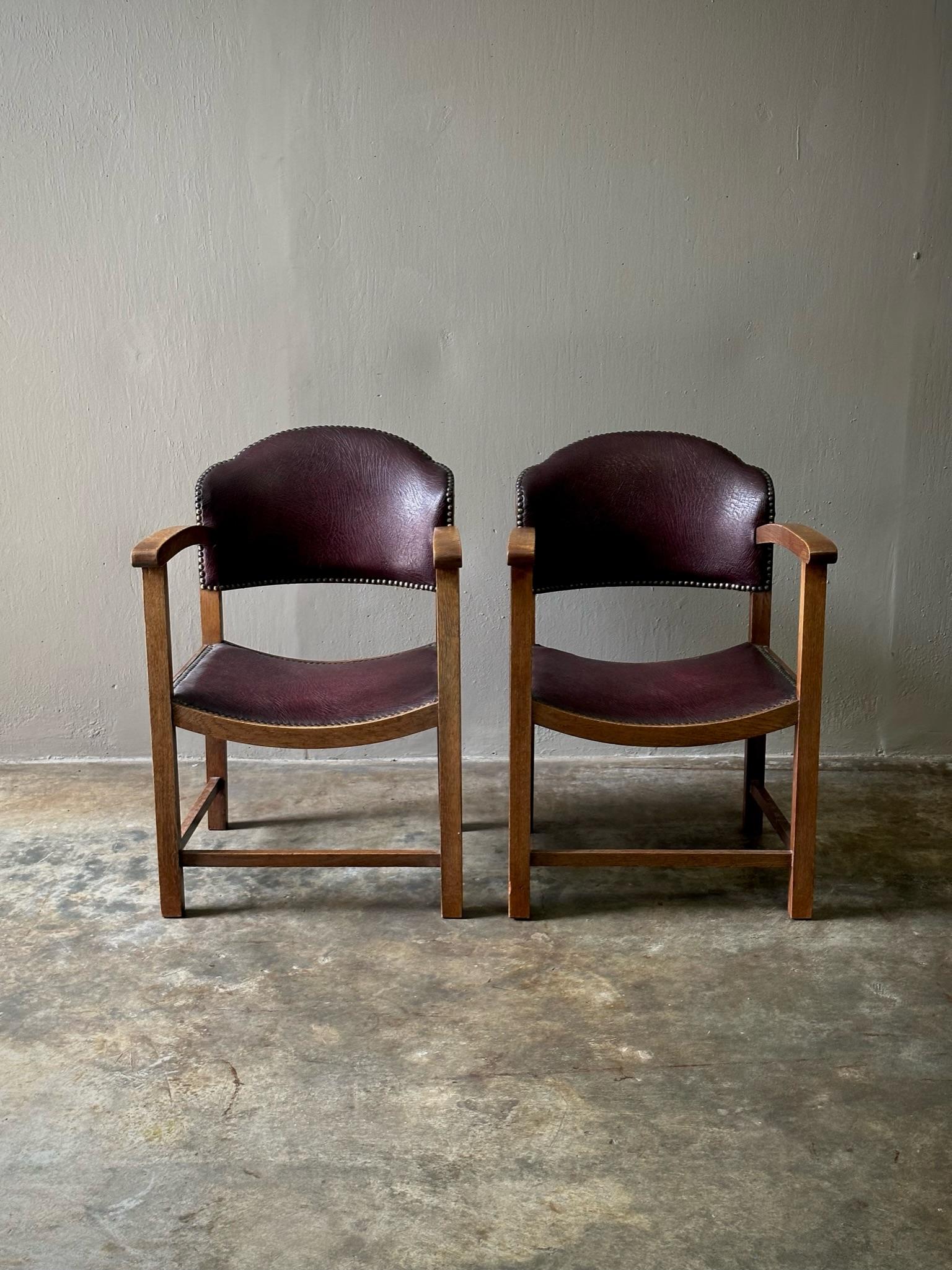 Pair of Armchairs In Good Condition For Sale In Los Angeles, CA