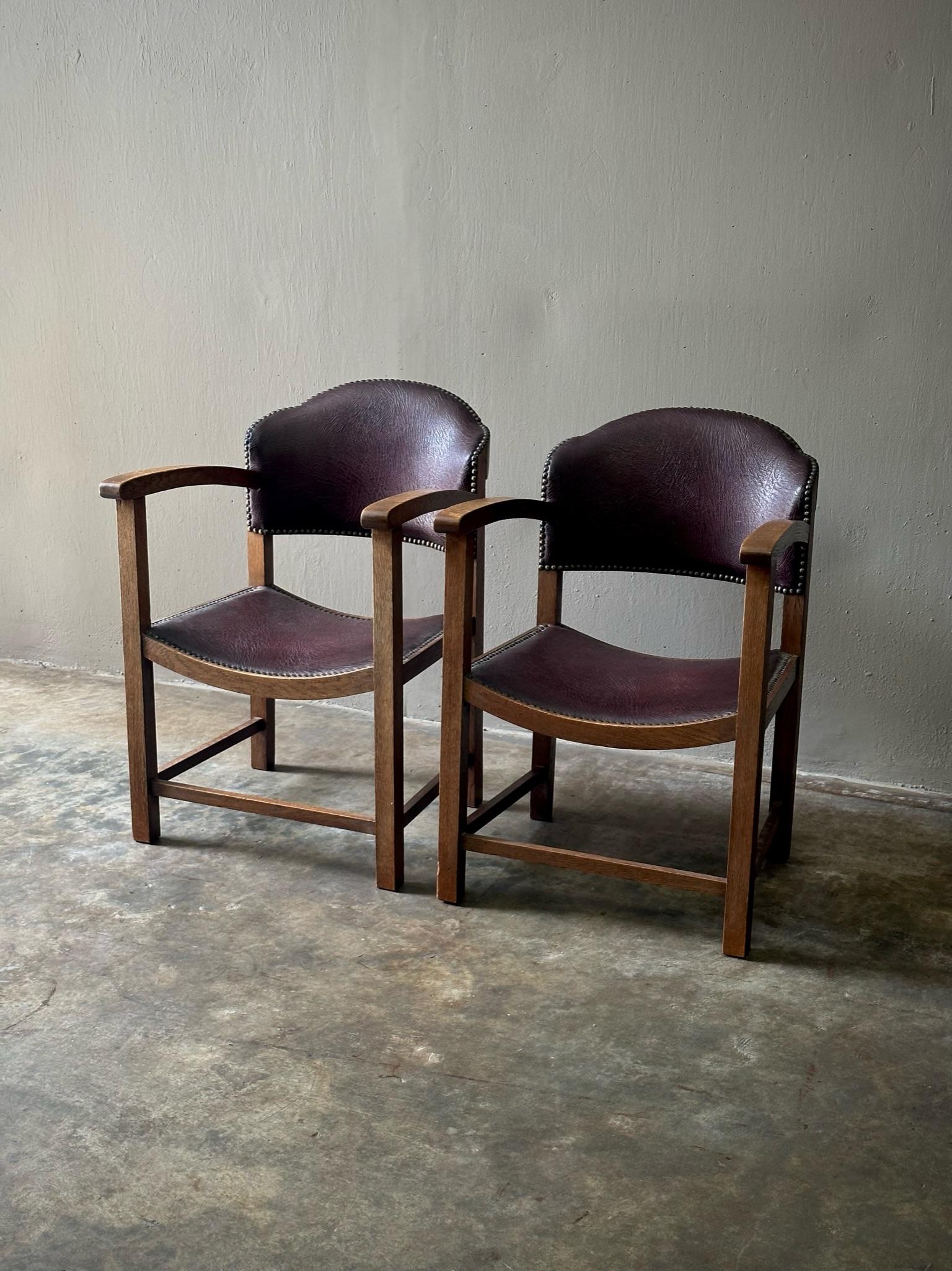 Mid-20th Century Pair of Armchairs For Sale