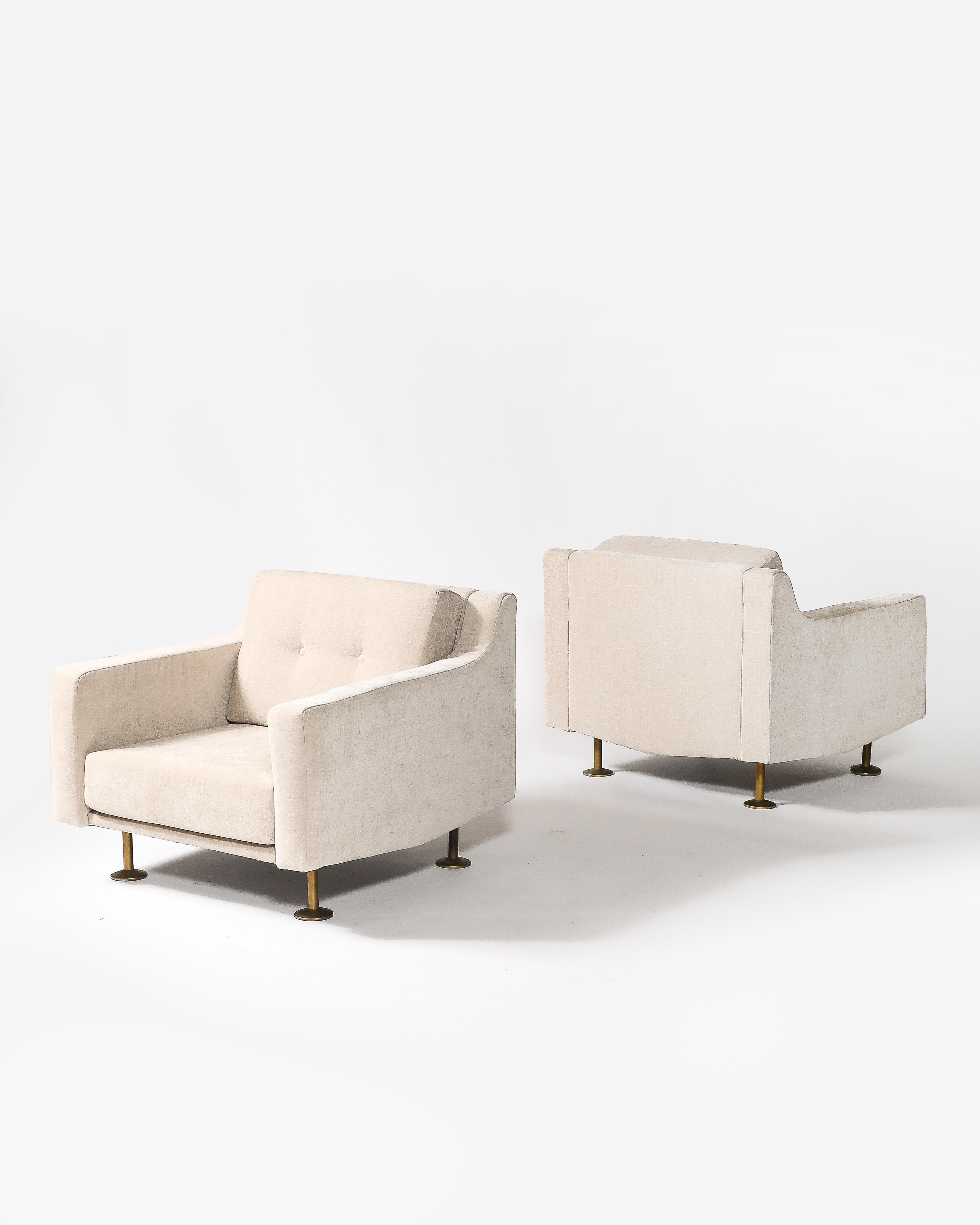 Mid-20th Century Pair of Armchairs For Sale