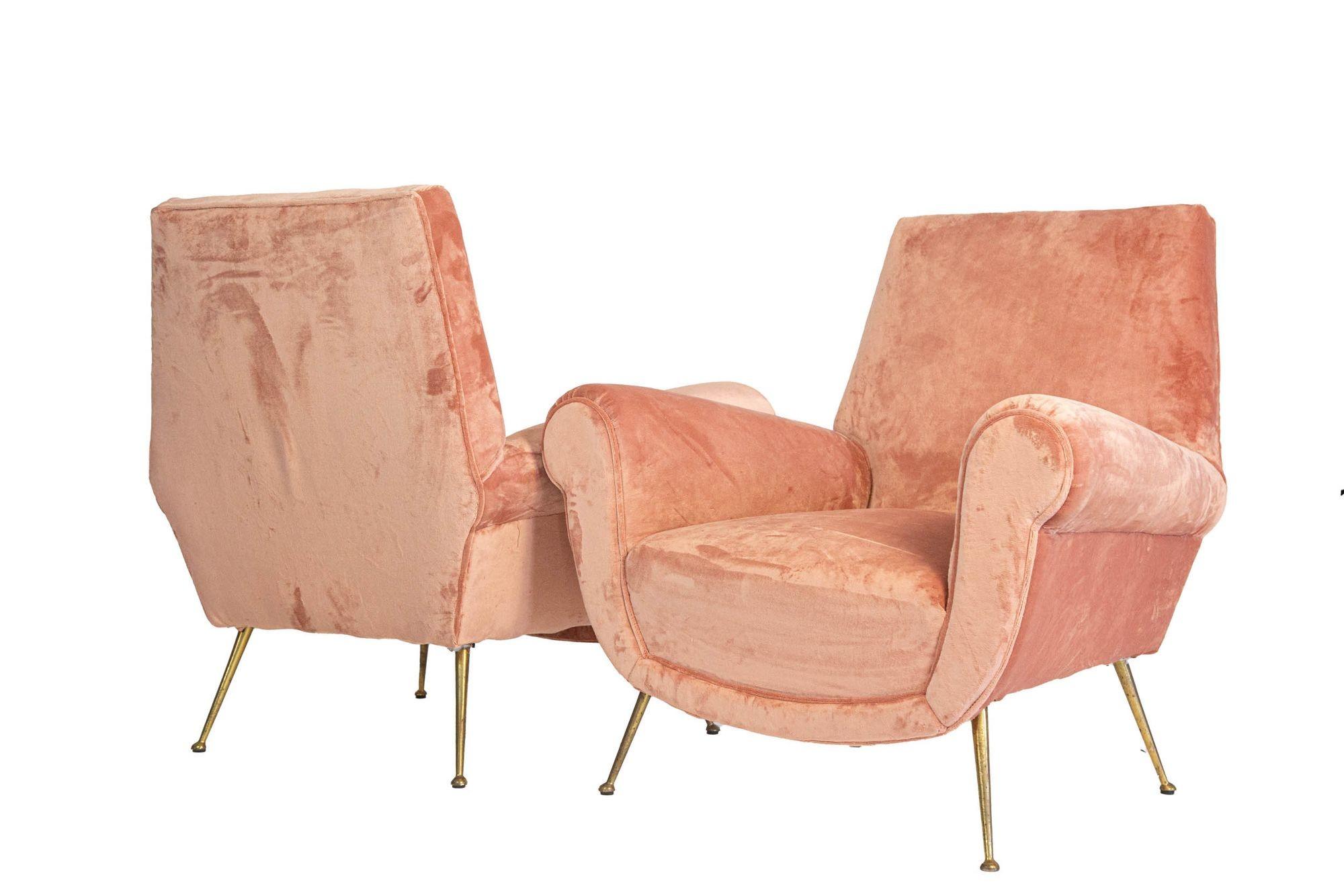 Two armchairs designed by Gigi Radice. Made by Minotti in the 1950s.
From a villa in central Sicily, wood structure was made firm, padding replaced, belts replaced and upholstered with Rubelli rose writing velvet of Martora collection.
Upholsterer