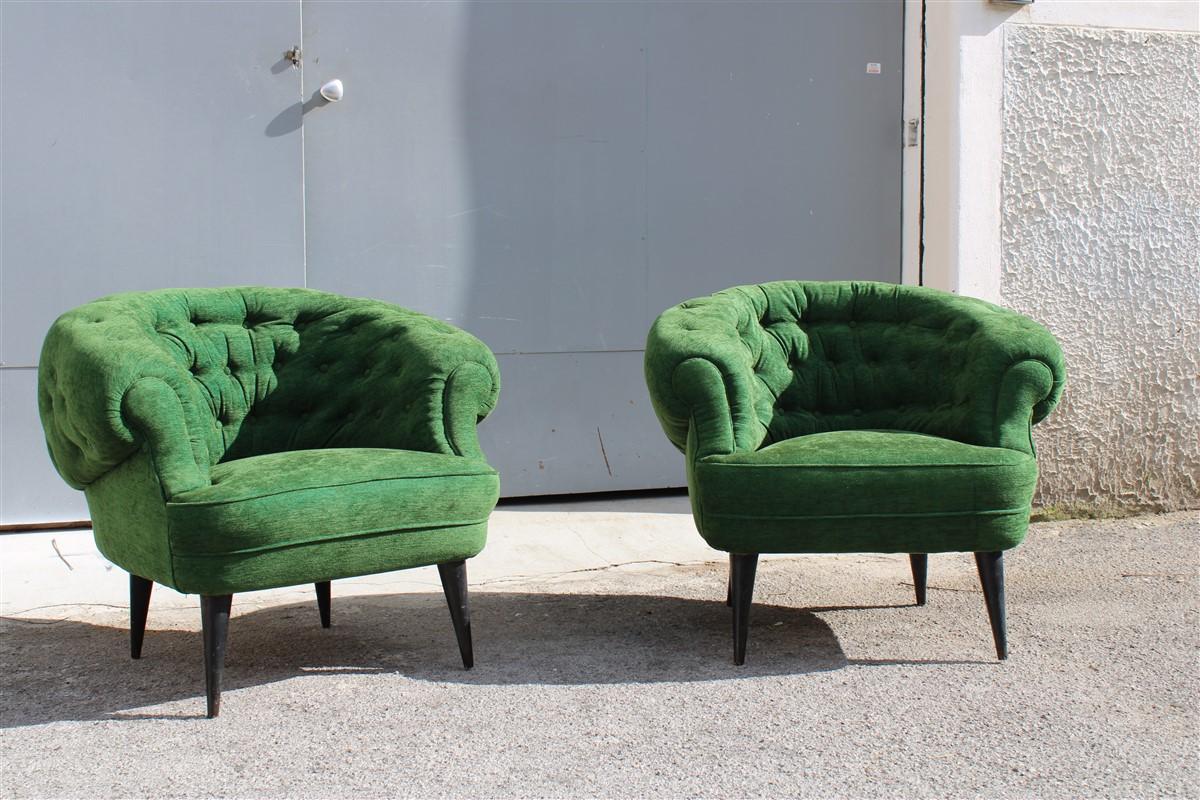 Mid-Century Modern Pair of Armchairs Guglielmo Ulrich Attributed Green Velvet Italian Design For Sale