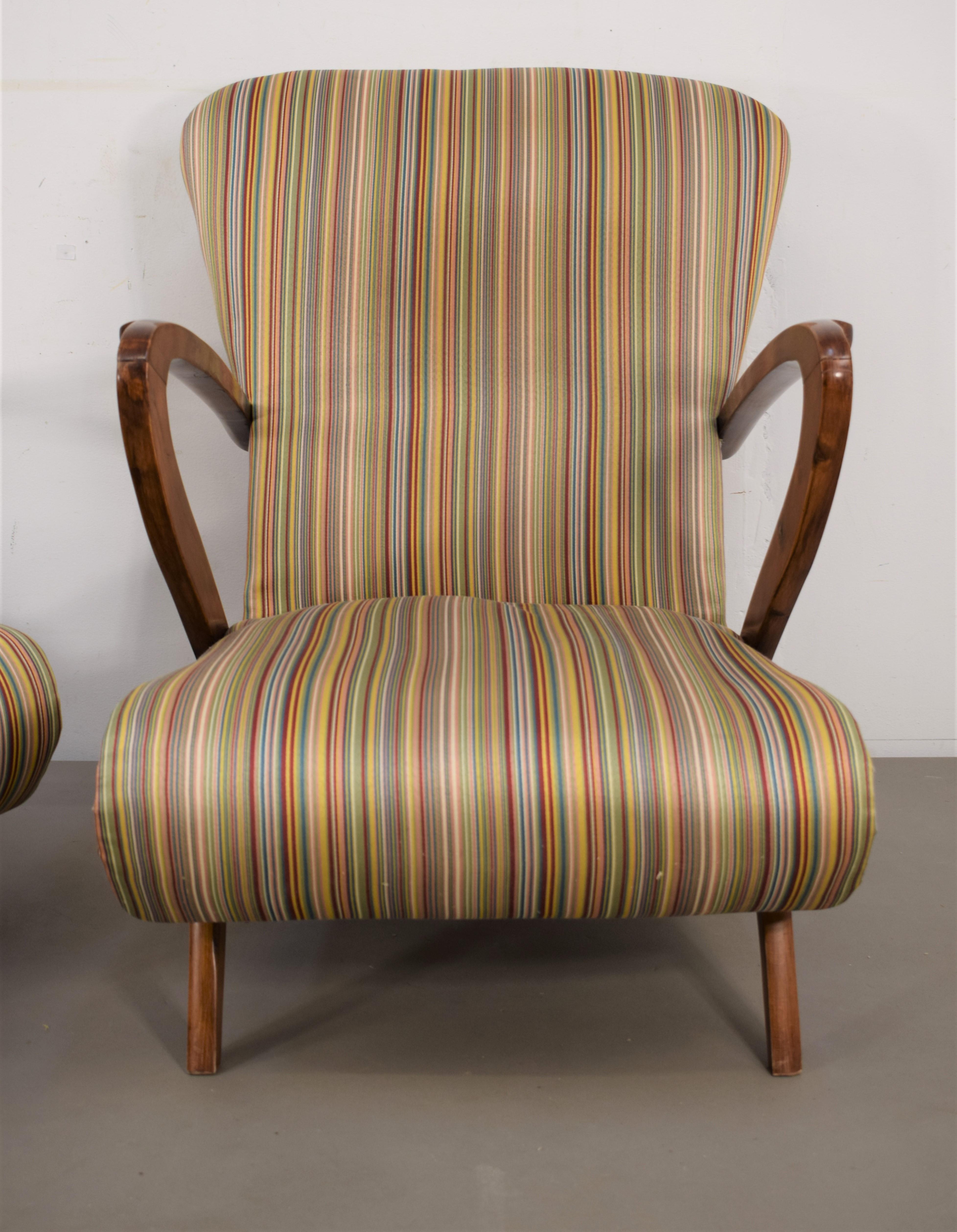 Pair of armchairs, Guglielmo Ulrich style, 1950s.
Dimensions: H=82 cm; W=66 cm; D=88 cm; Height seat= 31 cm.
