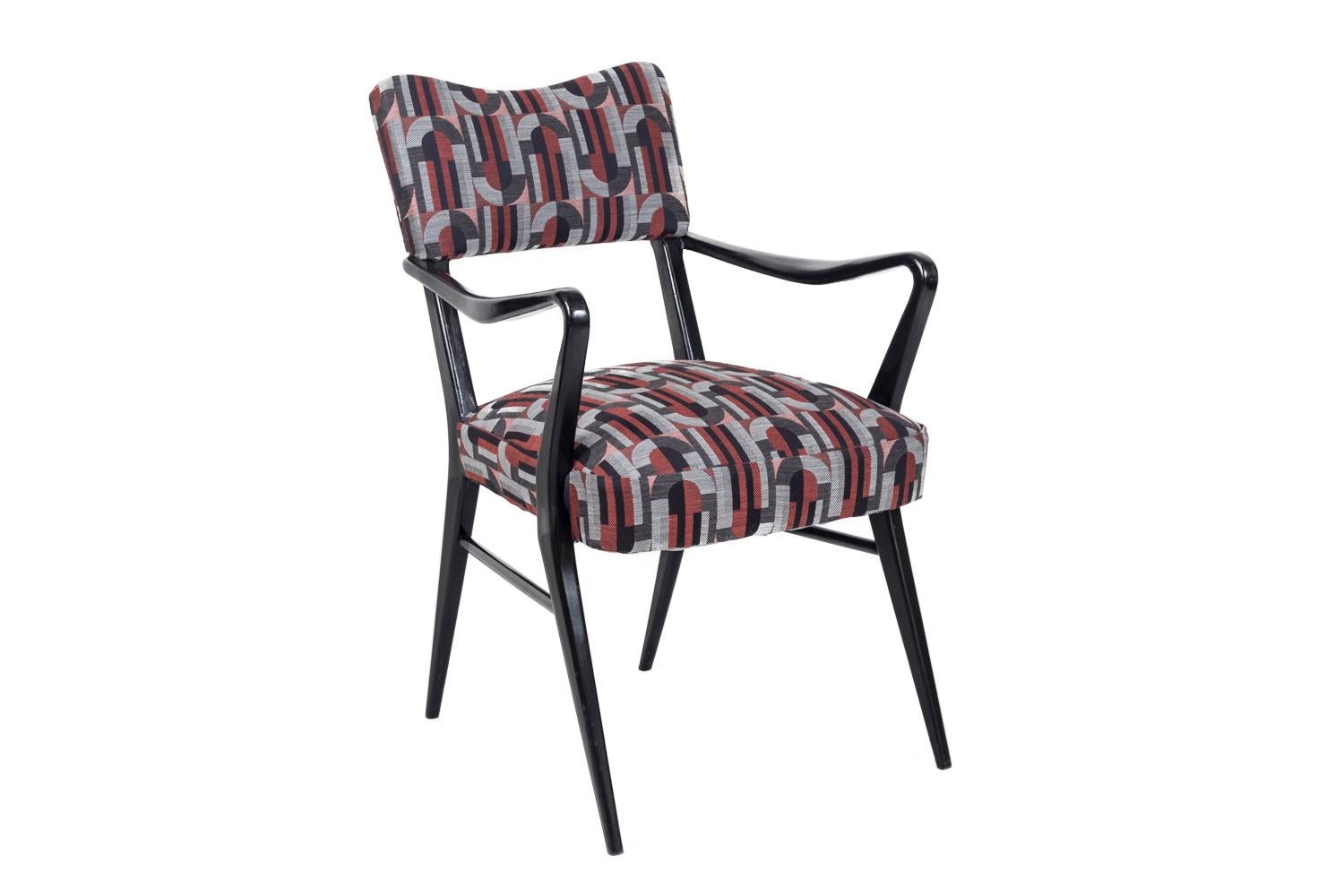 Paar Sessel aus schwarz lackiertem Holz:: 1970er Jahre (Moderne) im Angebot