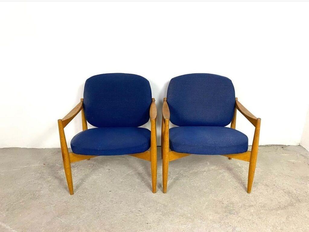 Coppia di poltrone in tessuto blu, Cecoslovacchia, 1960 In condizioni buone in vendita a Torino, IT