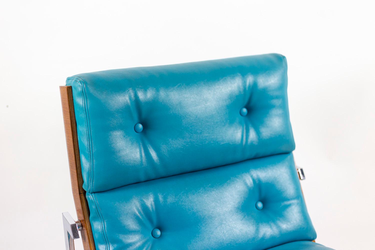 William Plunkett, Pair of Armchairs in Blue Leather and Plywood, 1970s 1