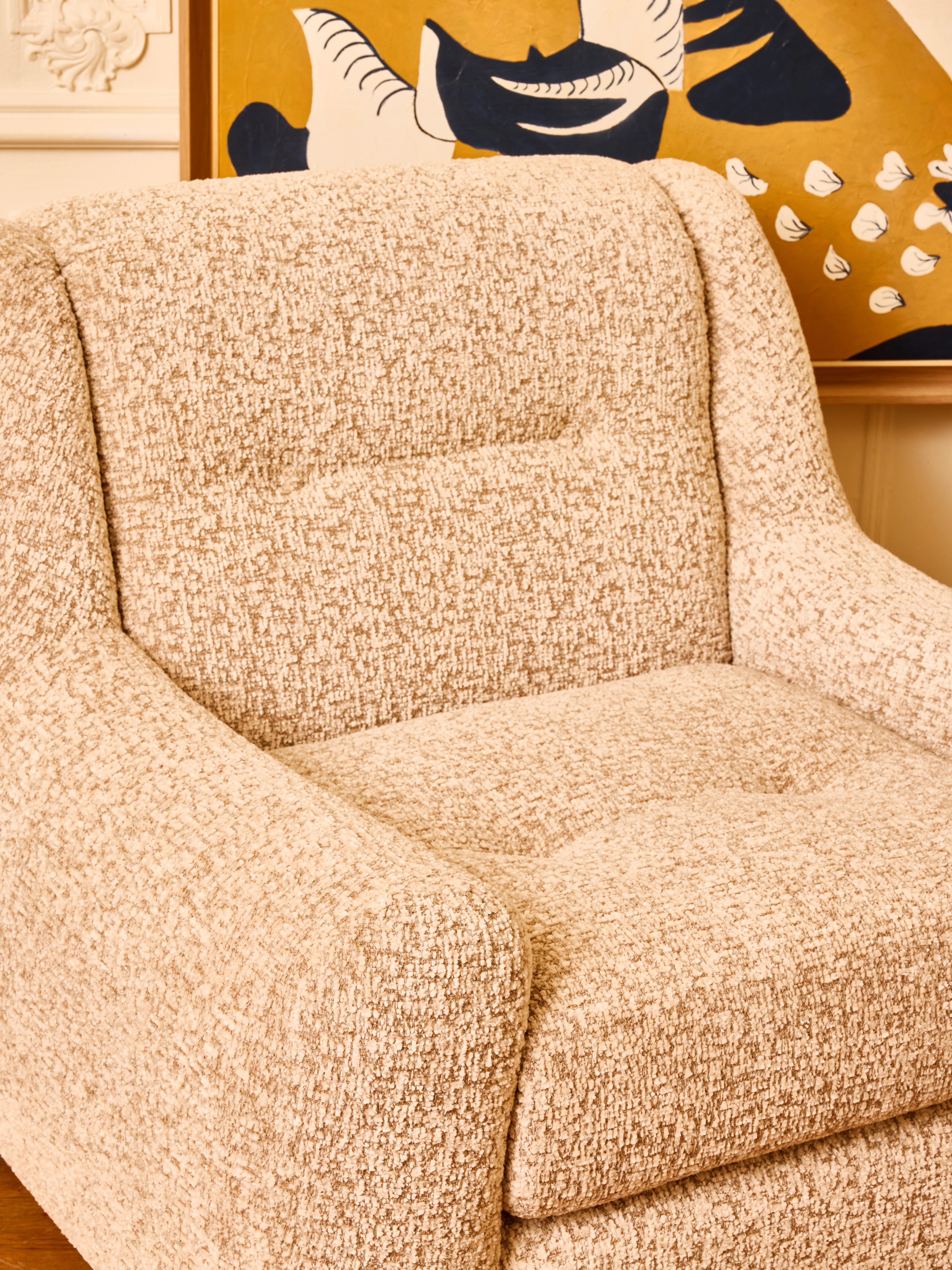 Pair of armchairs in bouclette fabric by Studio Glustin In Excellent Condition For Sale In Saint-Ouen (PARIS), FR