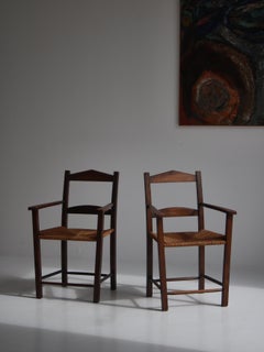 Pareja de Sillones de Pino Teñido de Oscuro y Seagrass Ebanista Danés, Década de 1940