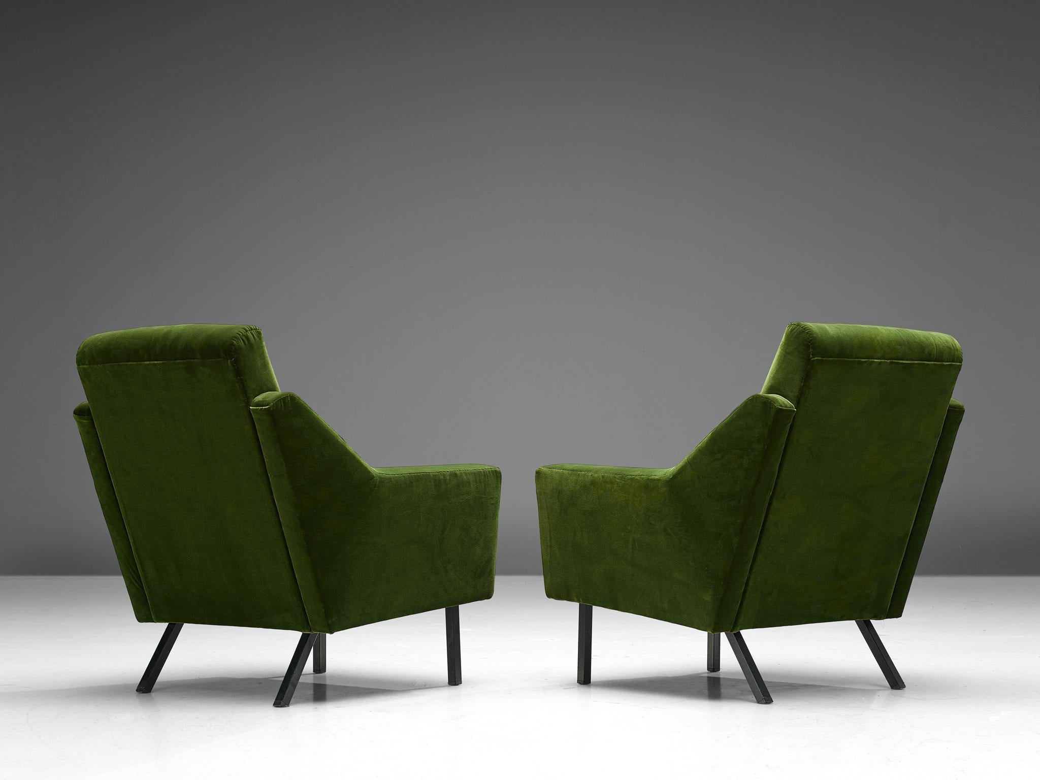 Pair of Armchairs in Green Velvet Upholstery In Good Condition In Waalwijk, NL