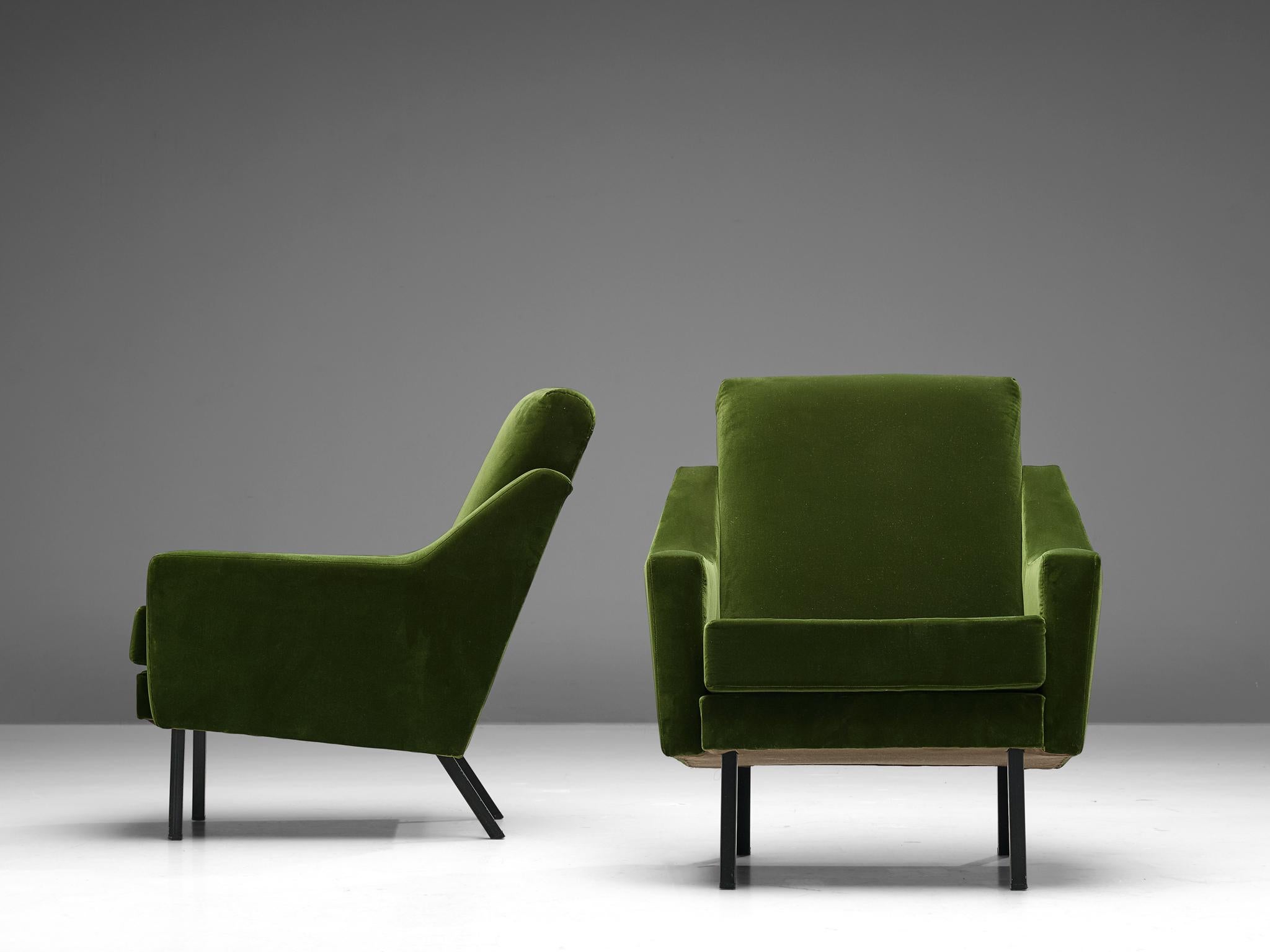 Mid-20th Century Pair of Armchairs in Green Velvet Upholstery