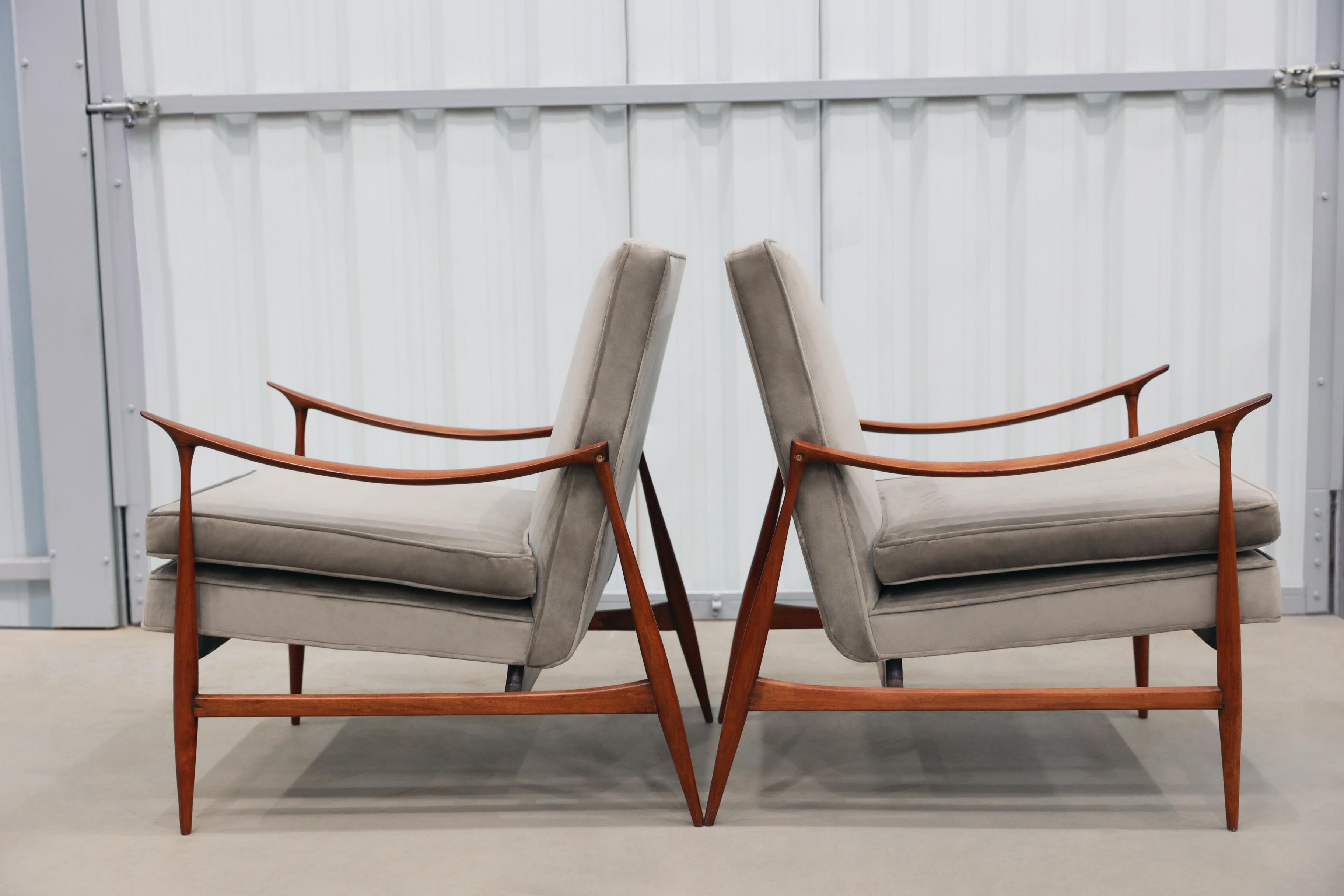 Brazilian Modern Armchairs in Hardwood & Brown Fabric, Jorge Zalszupin, c. 1950s In Good Condition For Sale In New York, NY