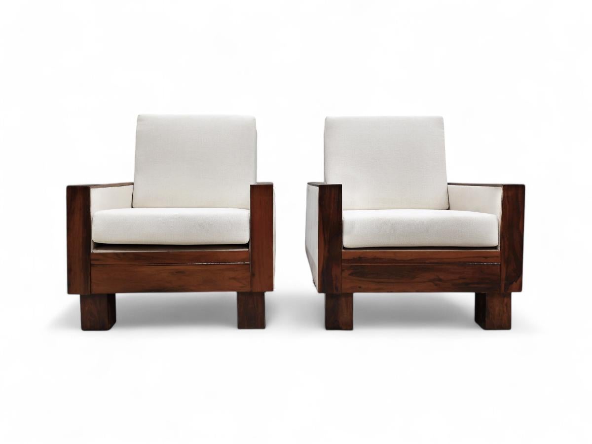 Available today in NYC with domestic free shipping included, these pair of Armchairs in Hardwood and Fabric by Celina, made in the 60s is nothing less than spectacular!

These Brazilian modern armchairs by Celina Decoracoes are simply exquisite.