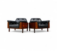 Pair of Armchairs in Hardwood & Black Leather, Bertomeu, 1960s - Lot 684A