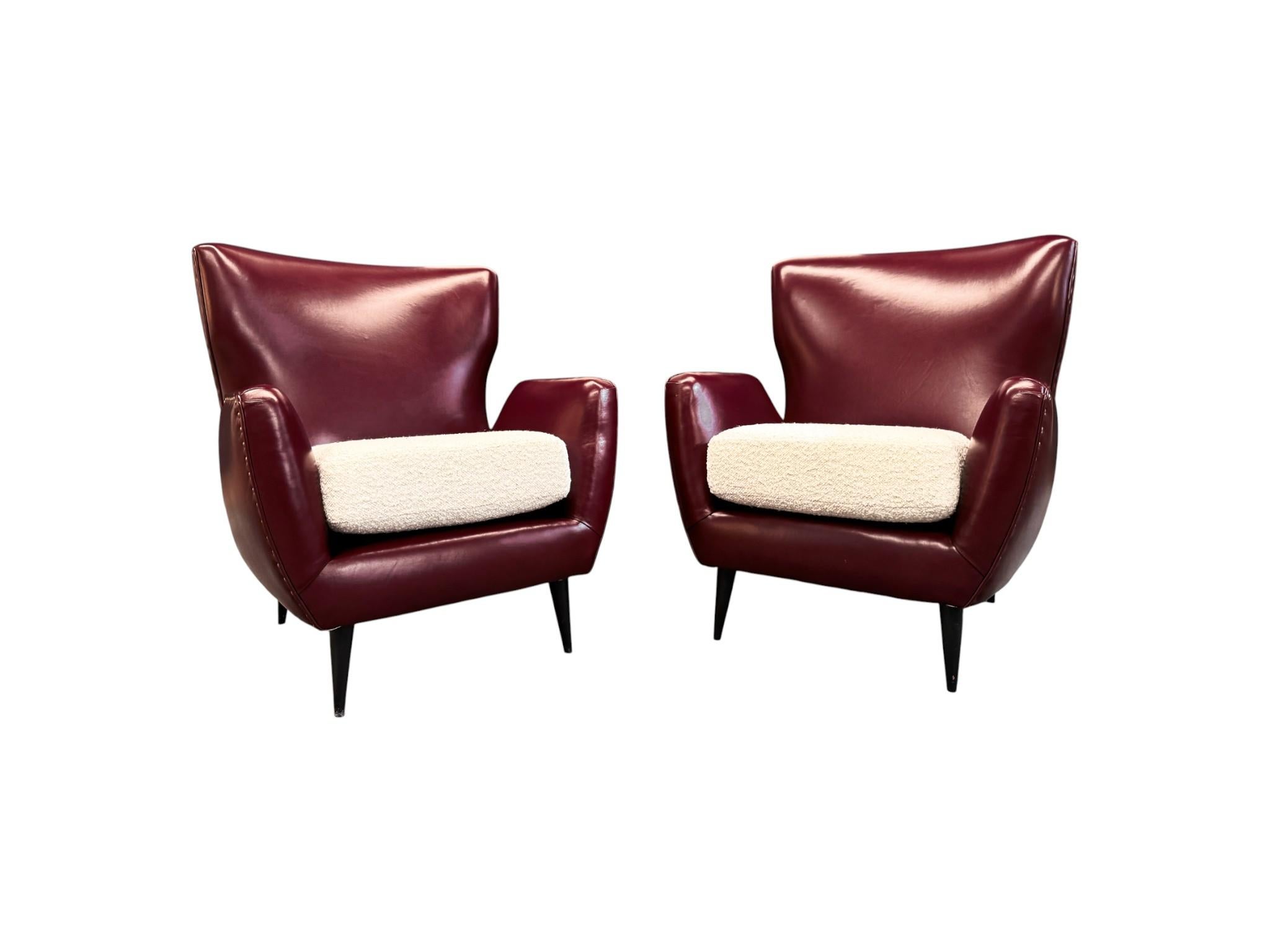 Pareja de Sillones en Madera, Cuero y Boucle, Carlo Hauner, Años 50 - Lote 466 Moderno de mediados de siglo en venta