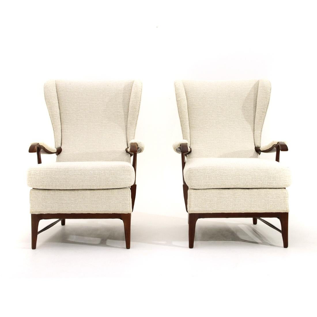 Mid-Century Modern Pair of armchairs in ivory white fabric by Framar, 1950s For Sale