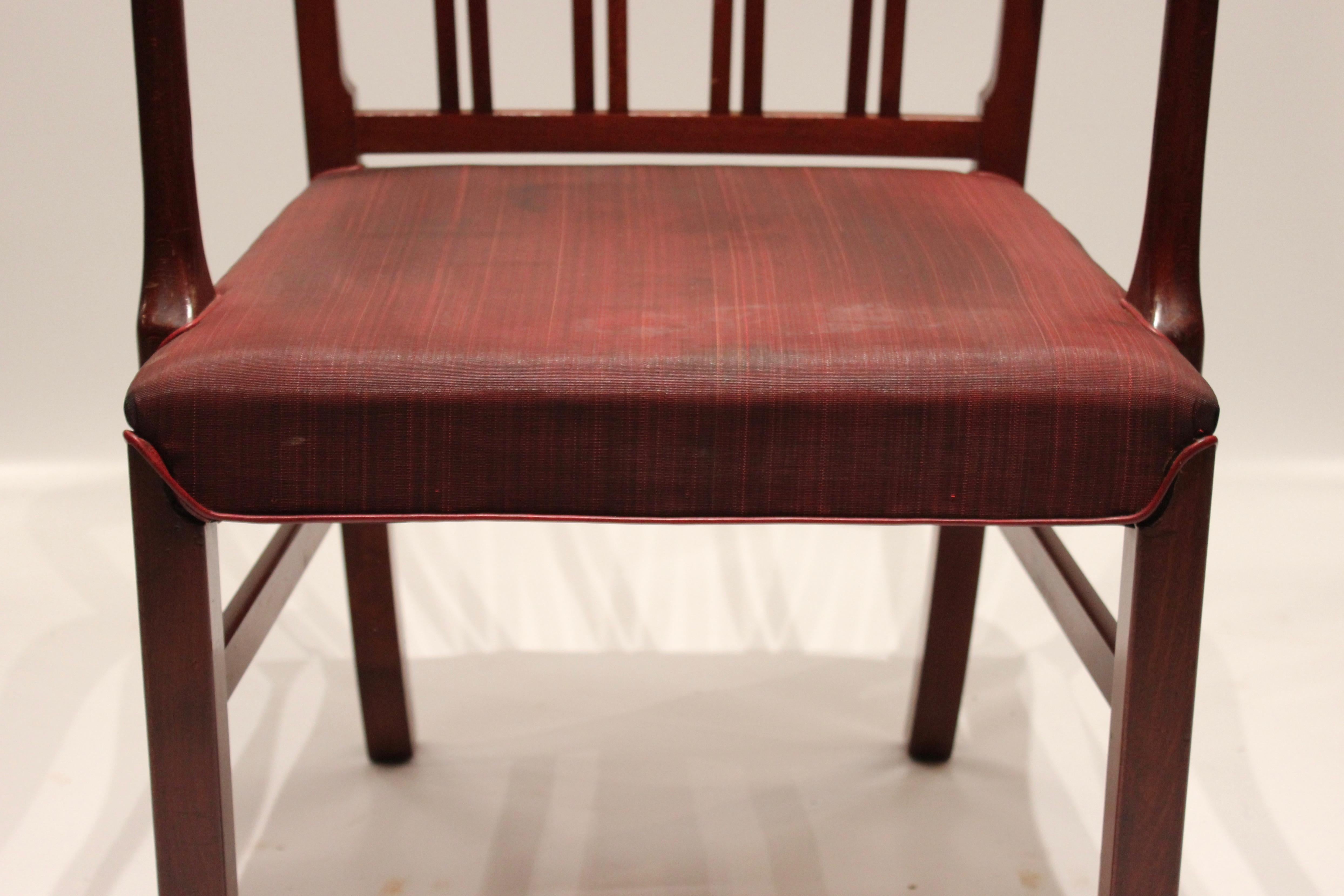 Pair of Armchairs in Mahogany and Red Fabric by Fritz Hansen, 1930s In Good Condition For Sale In Lejre, DK