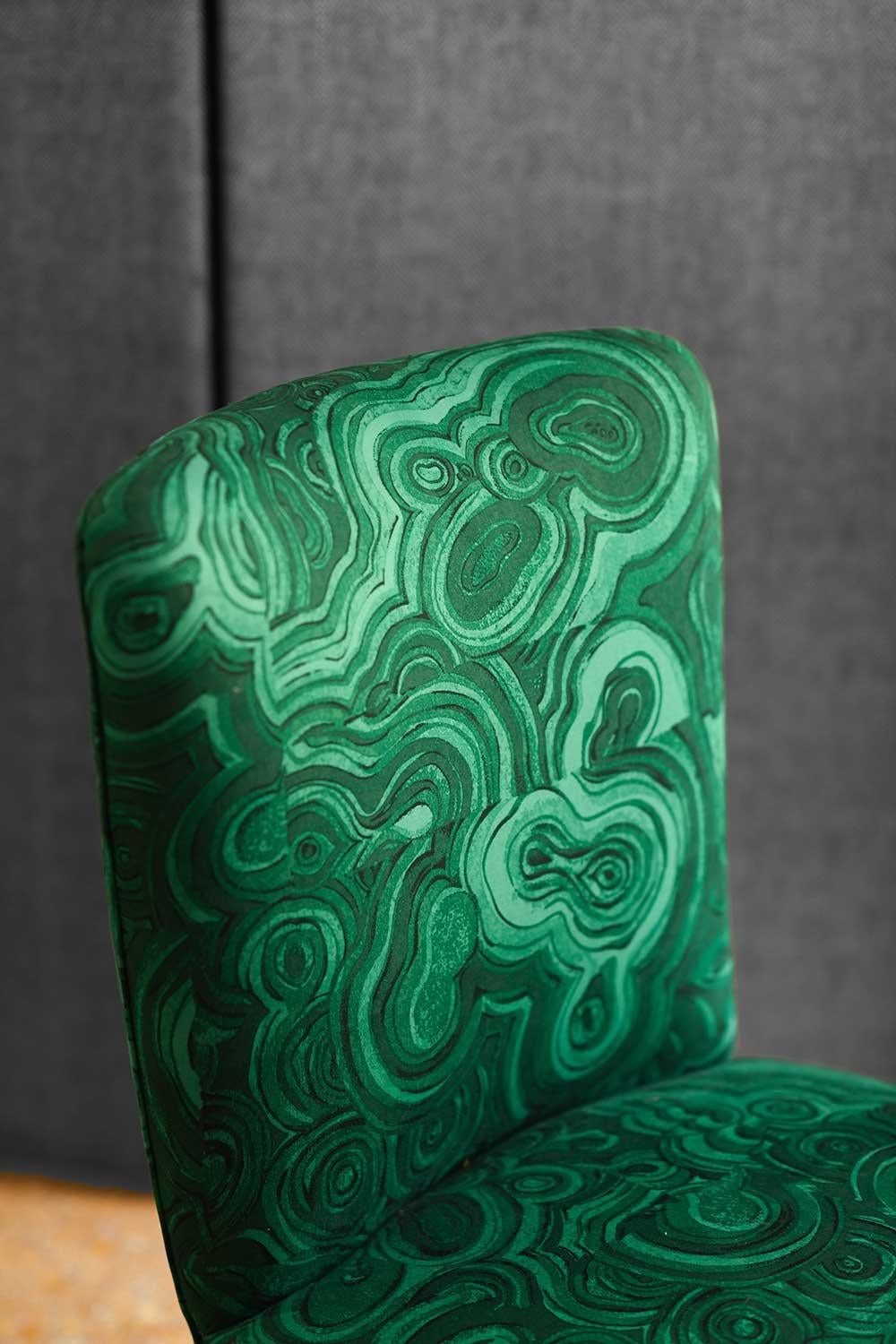 Pair of Armchairs in Malachite green gemstone fabric by Tony Duquette In Good Condition In Roma, RM