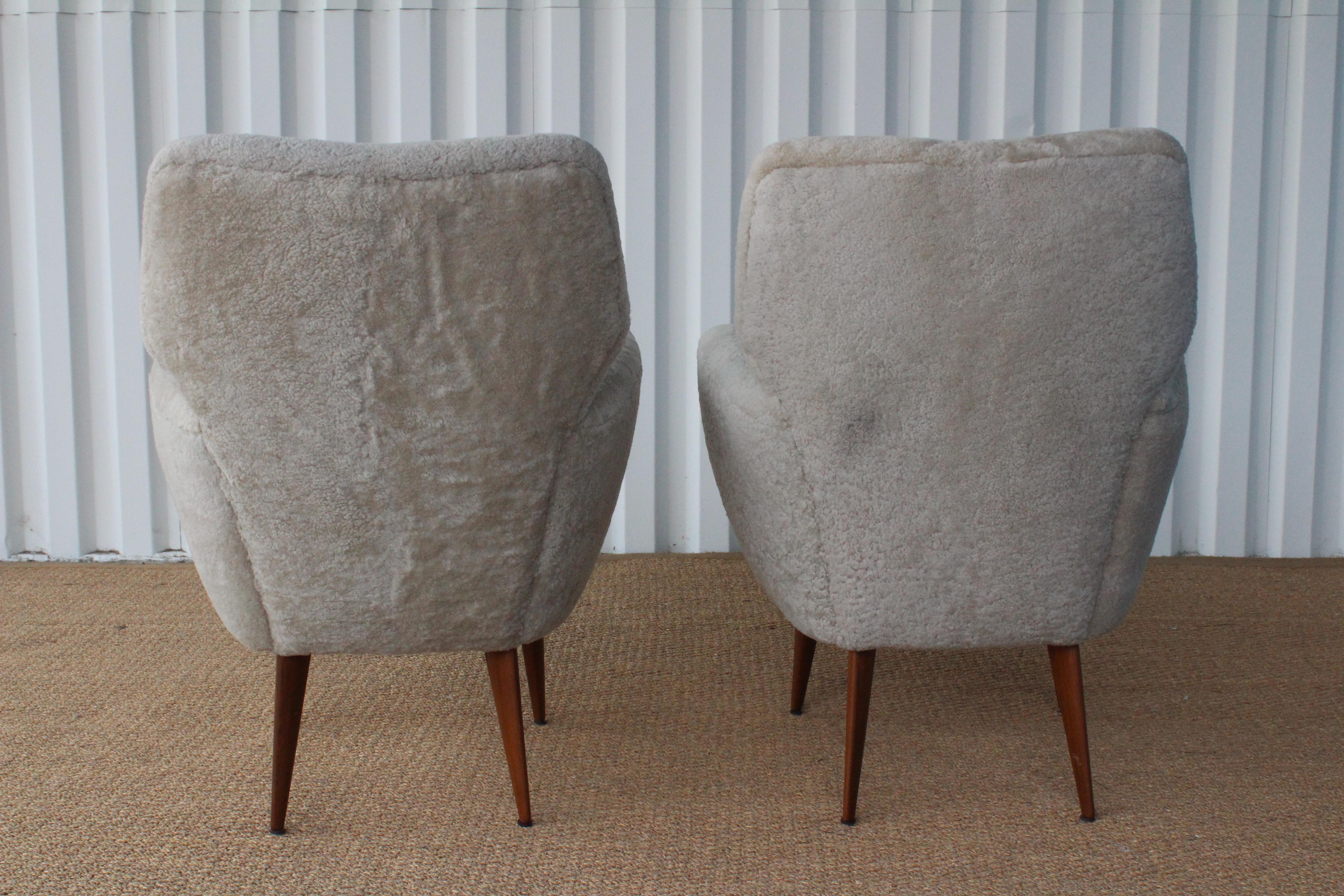 Italian Pair of Shearling Armchairs Attributed to Gio Ponti, Italy, 1950s