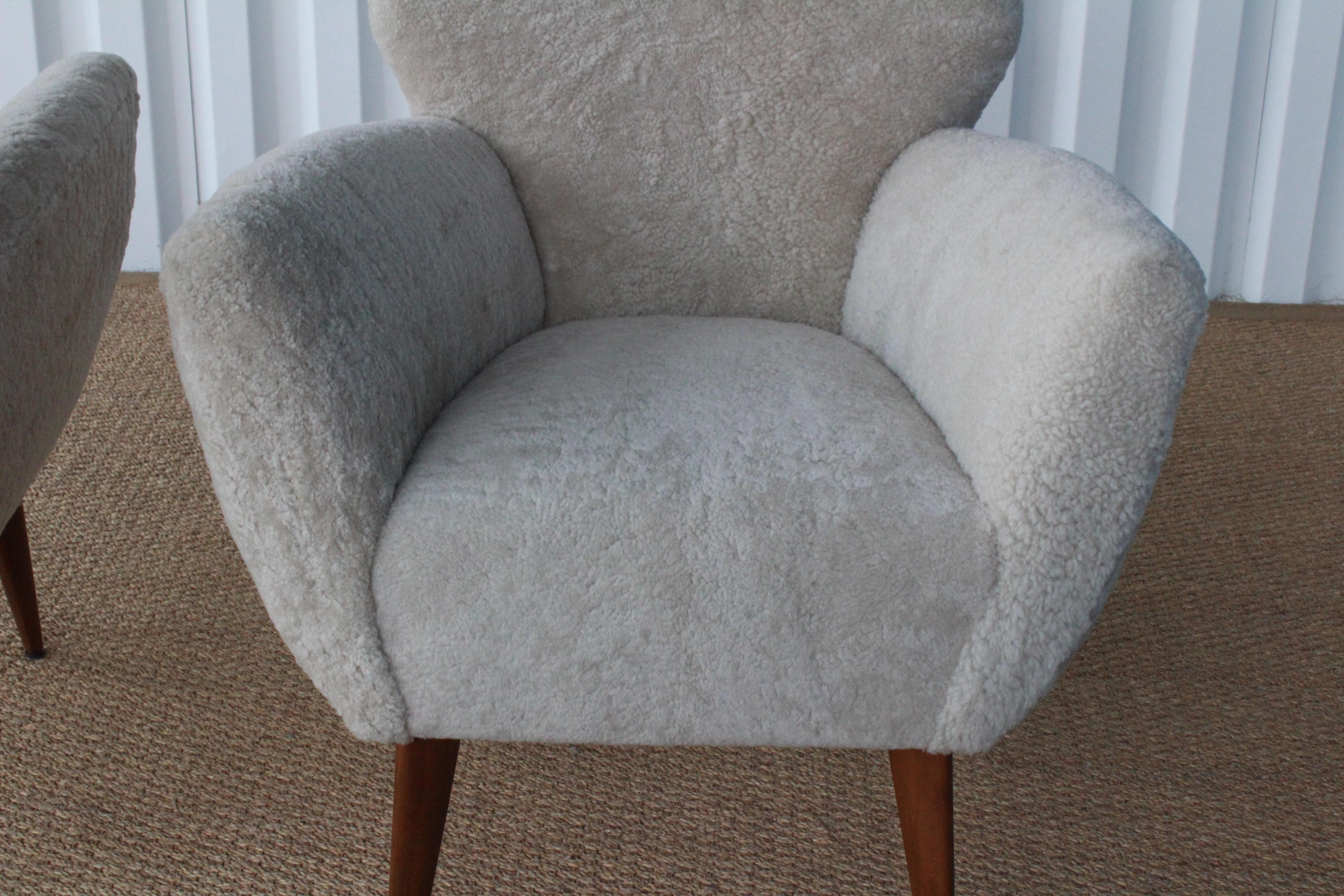 Sheepskin Pair of Shearling Armchairs Attributed to Gio Ponti, Italy, 1950s