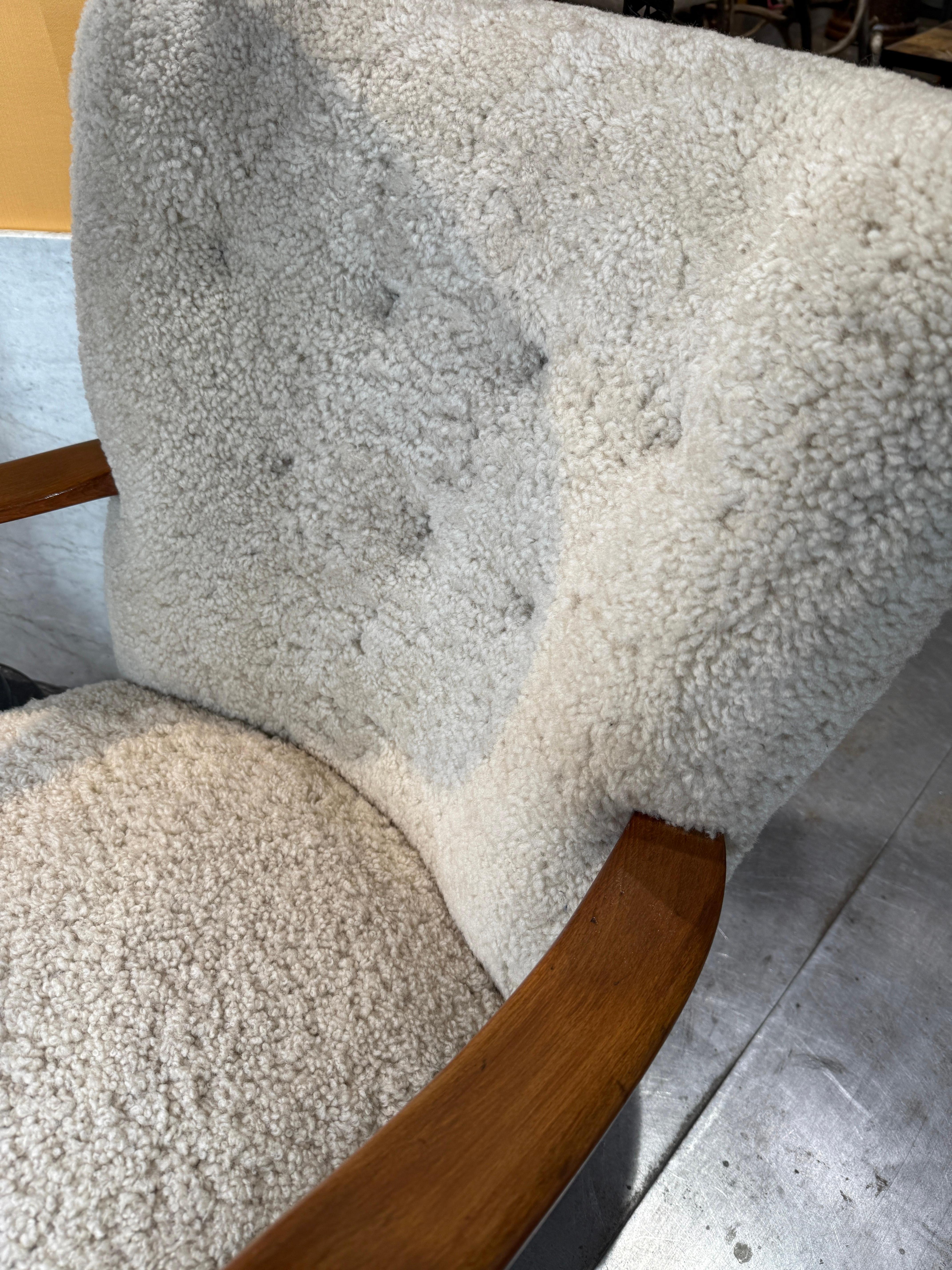 Mid-Century Modern Paire de fauteuils en peau de mouton Alfred Christensen Danemark 1940 en vente