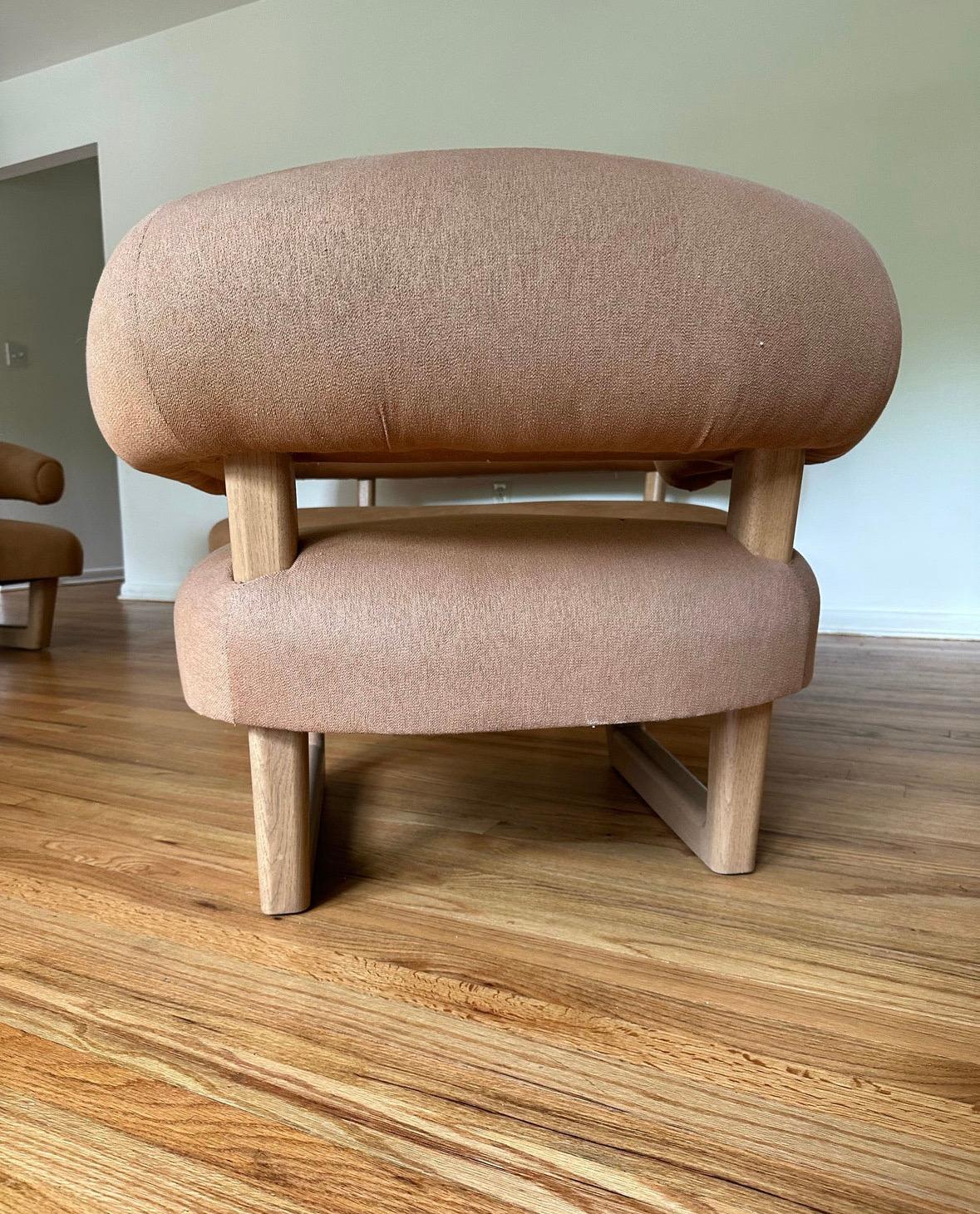 Paire de fauteuils modernistes français organiques de Peter Marino pour Getty Nyc  en vente 1