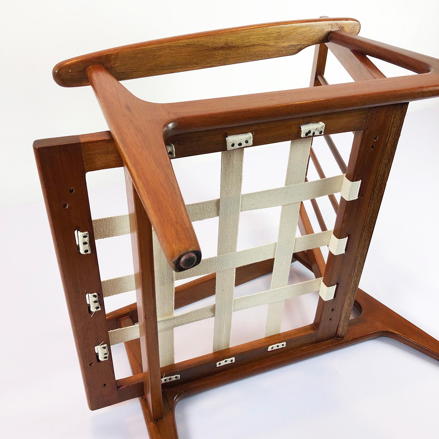 Paire de fauteuils dans le style de Clara Porset en vente 1